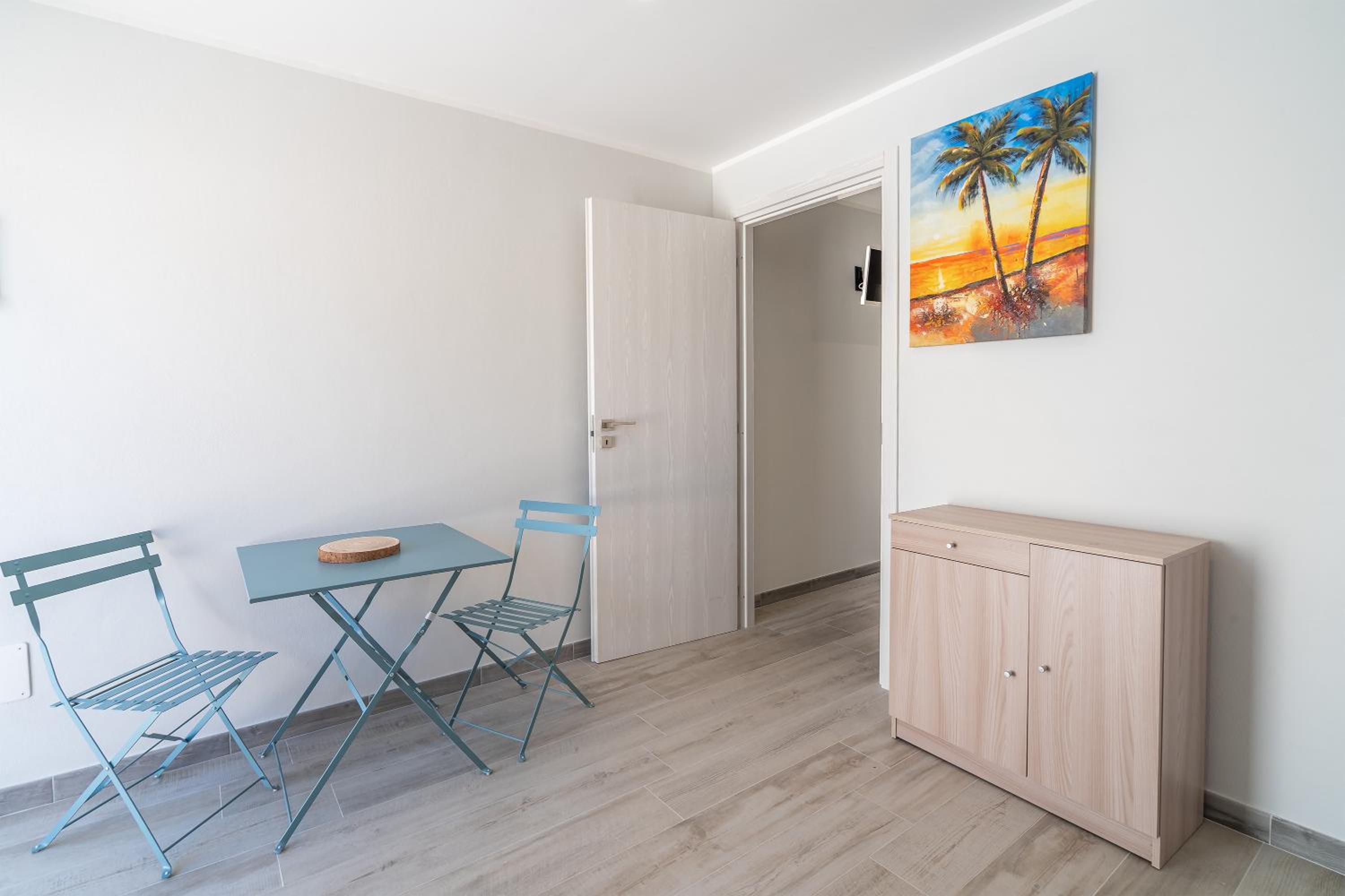 Superior One-Bedroom Apartment