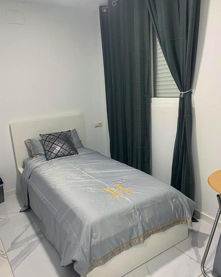 Habitación individual con baño privado