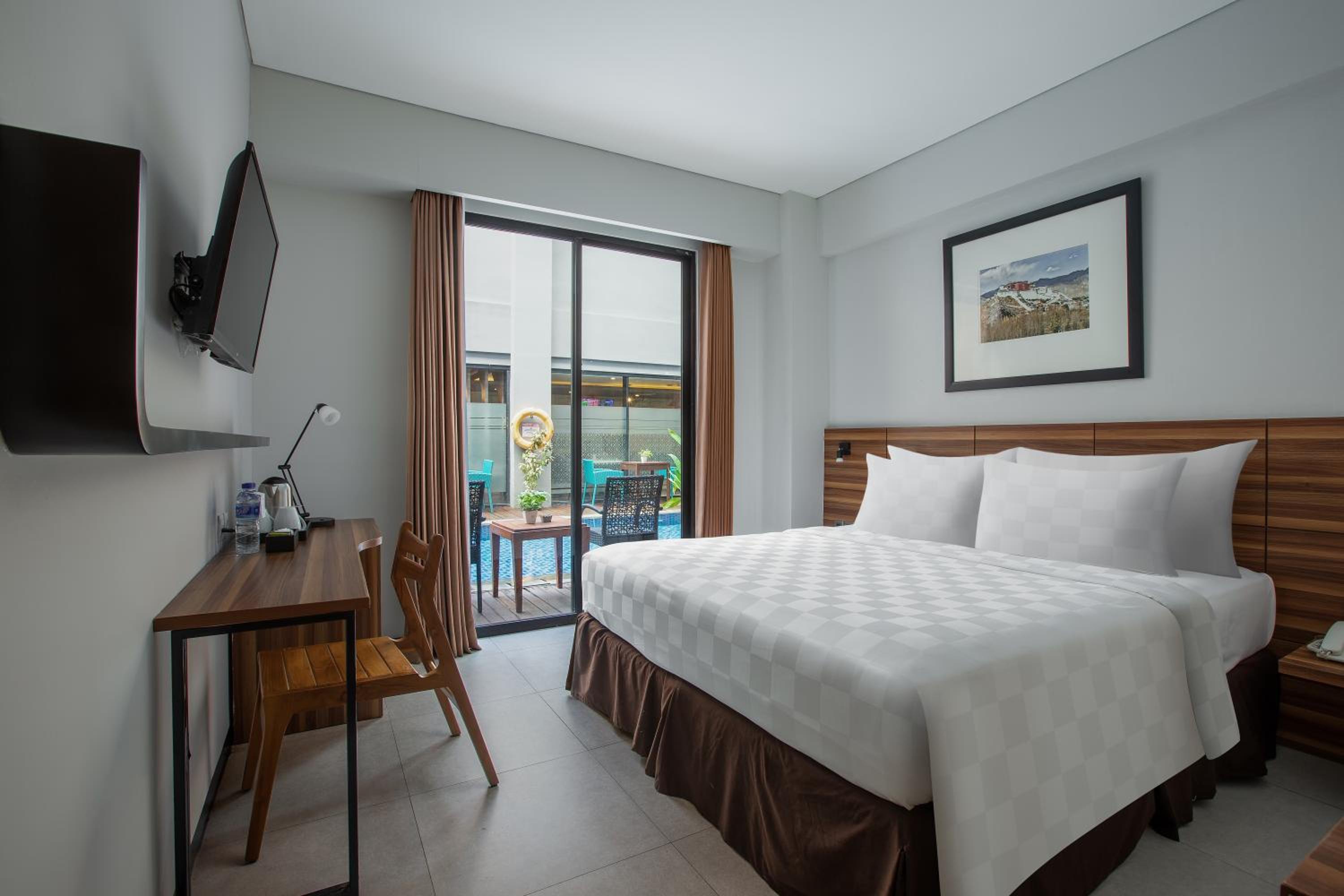 Double Room with Pool View photo 2