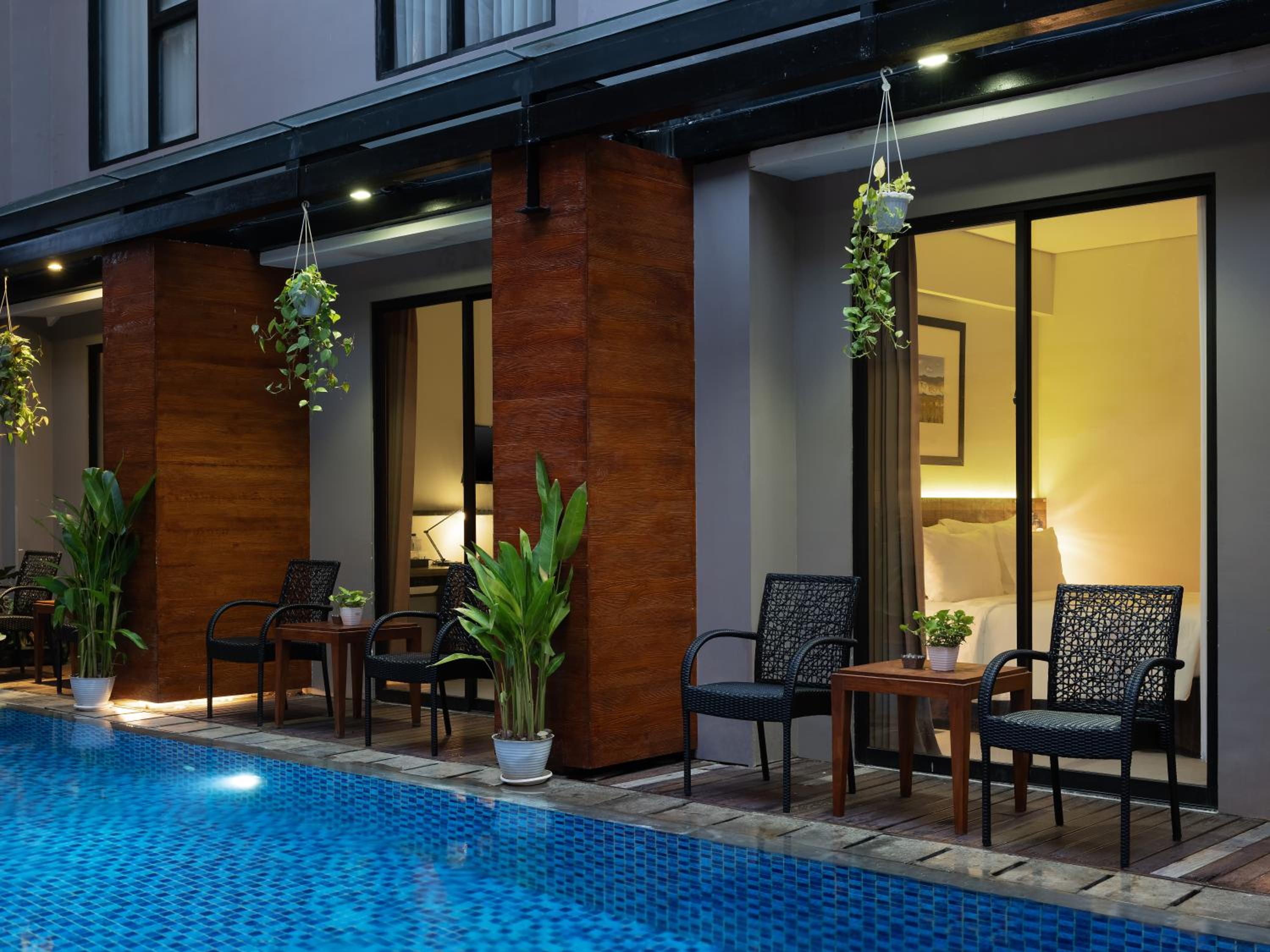 Double Room with Pool View photo 3