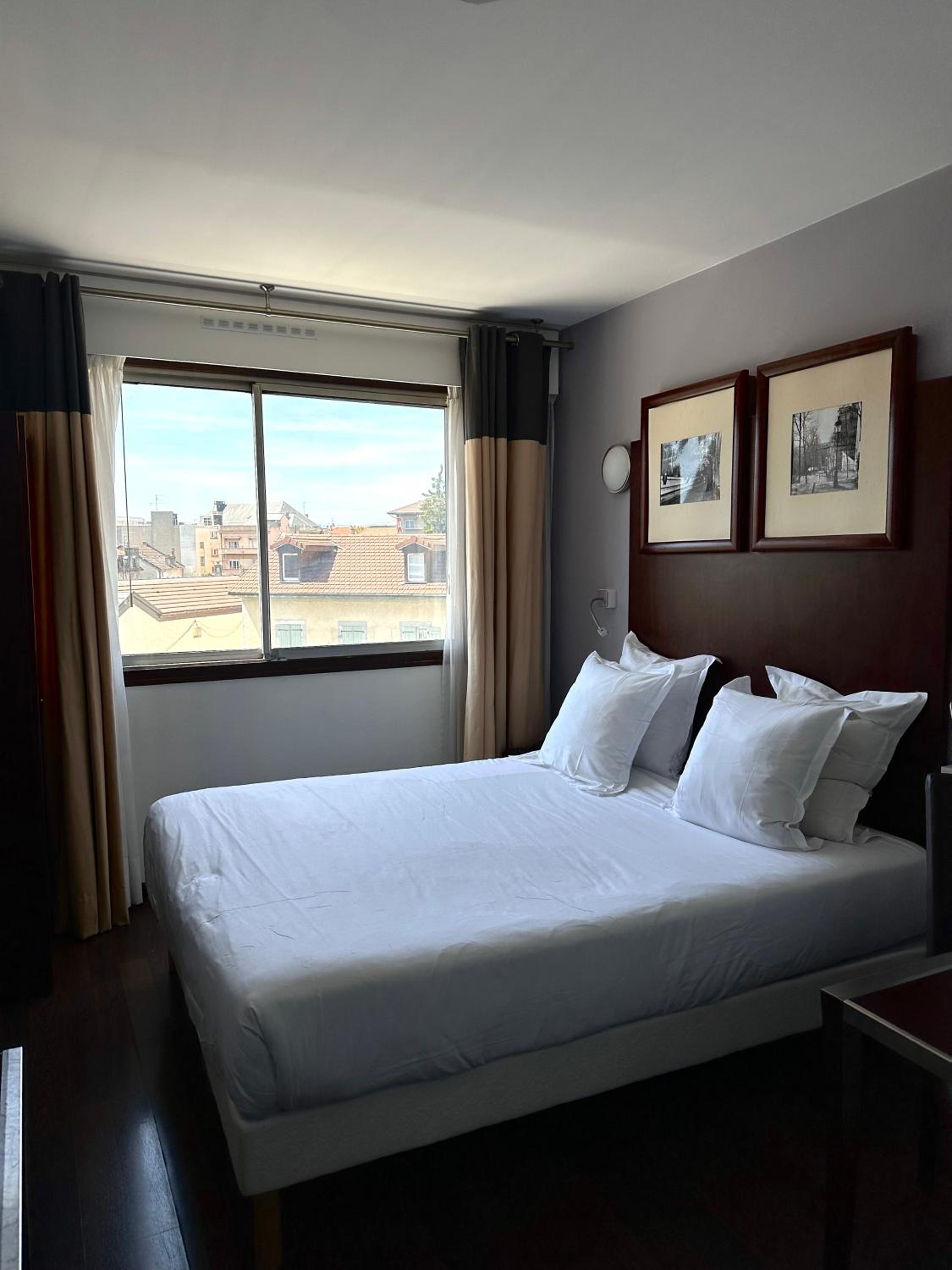 Double Room - Photo 2