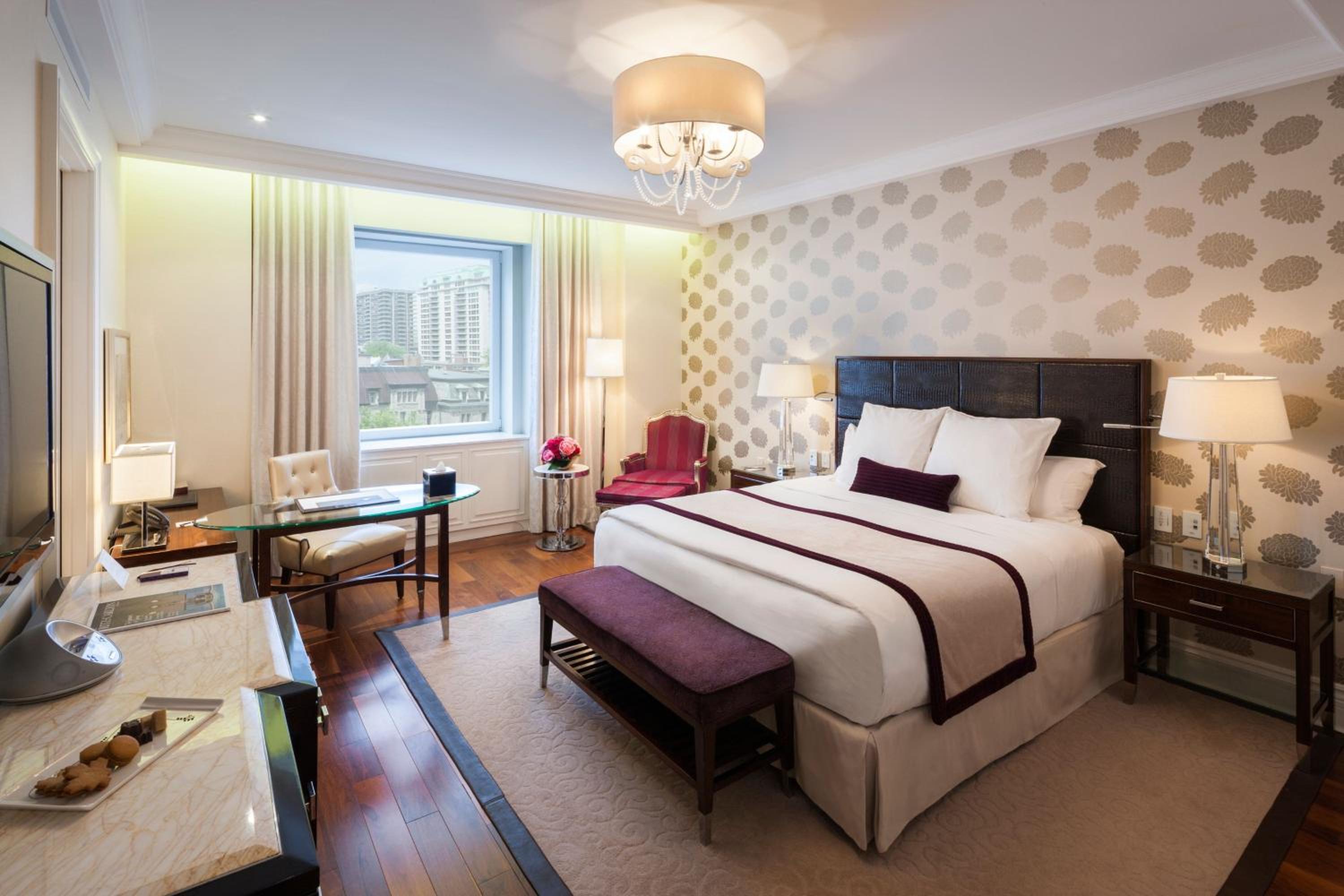 Premium King Room - Non-Smoking