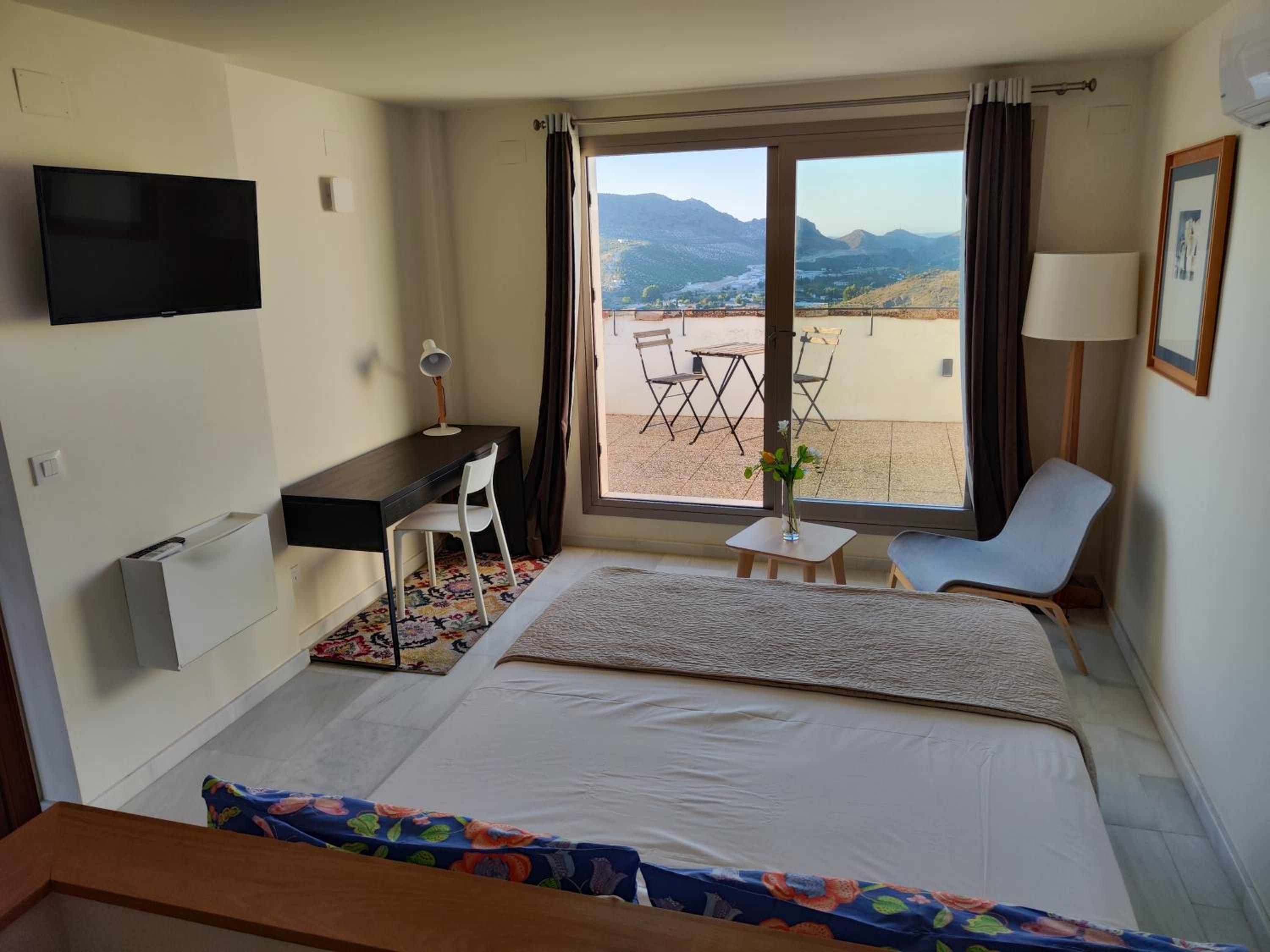 Studio with Mountain View photo 2