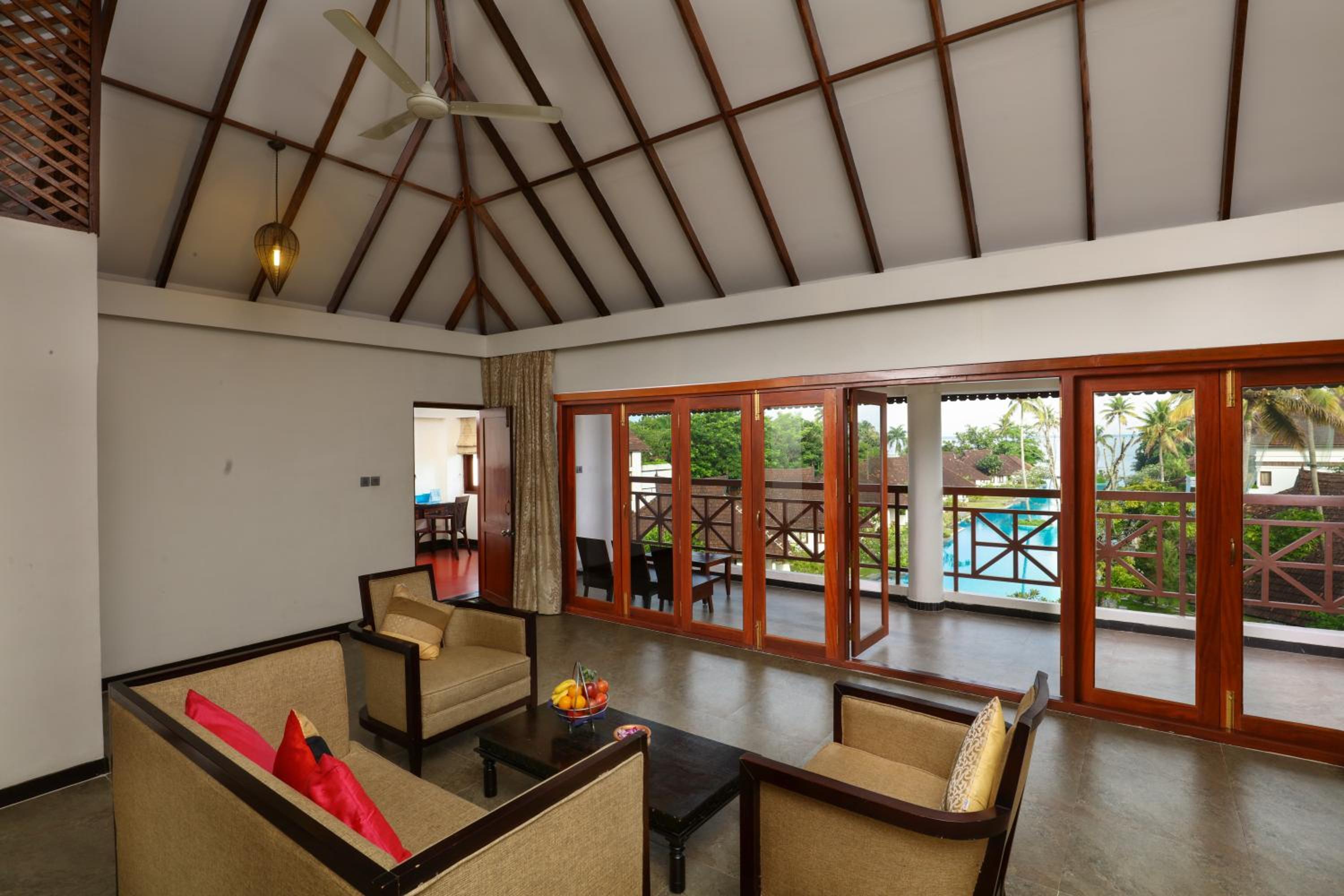 Lakeview Terrace Rooms with 10% off on Buffet Meals & Spa, Guaranteed Complimentary Cruise, subject to weather condition & Hi-Tea, Signature Activities & Experiences