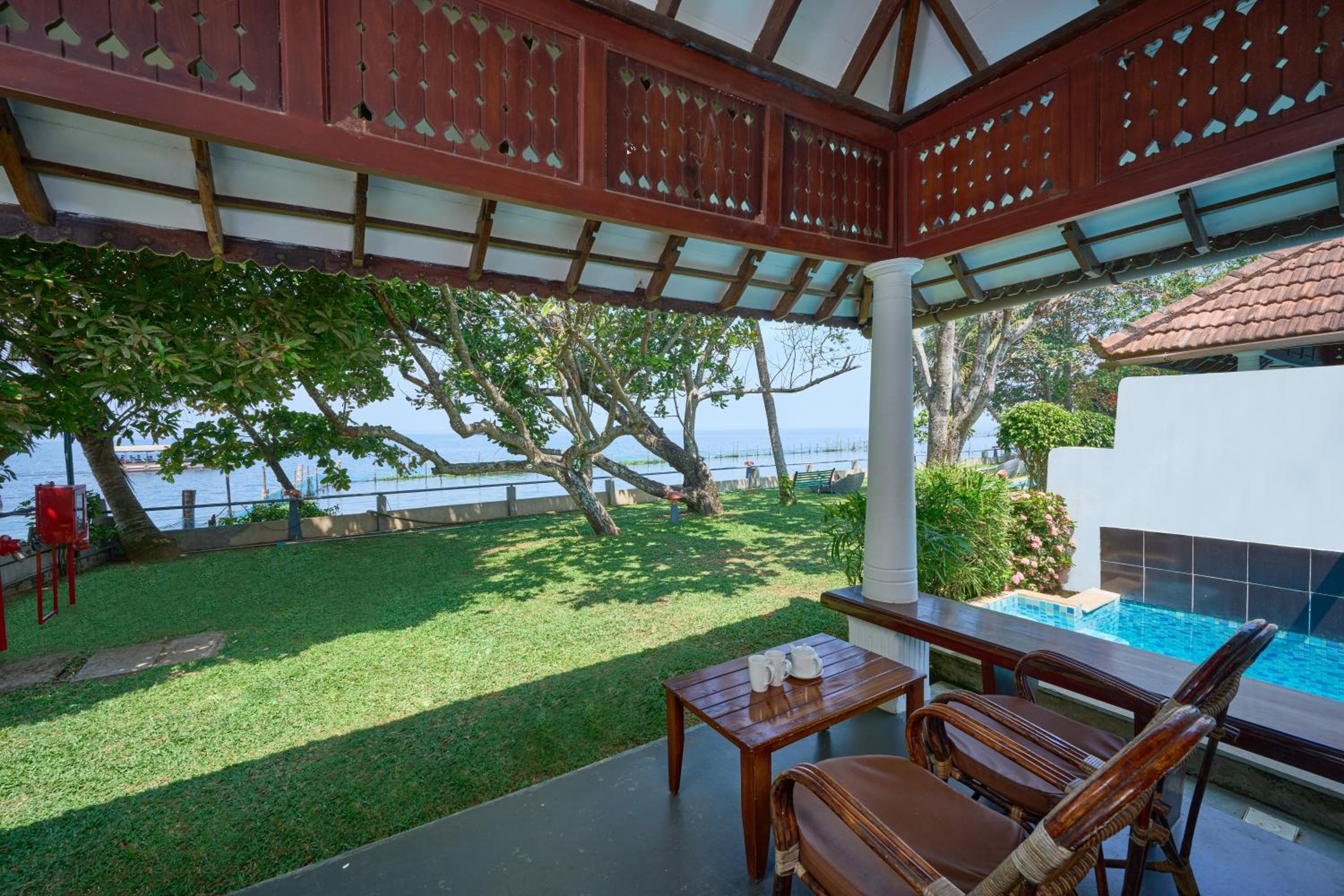 Lakefront Villas with Plunge Pool with 10% off on Buffet Meals & Spa, Guaranteed Complimentary Cruise, subject to weather condition & Hi-Tea, Signature Activities & Experiences