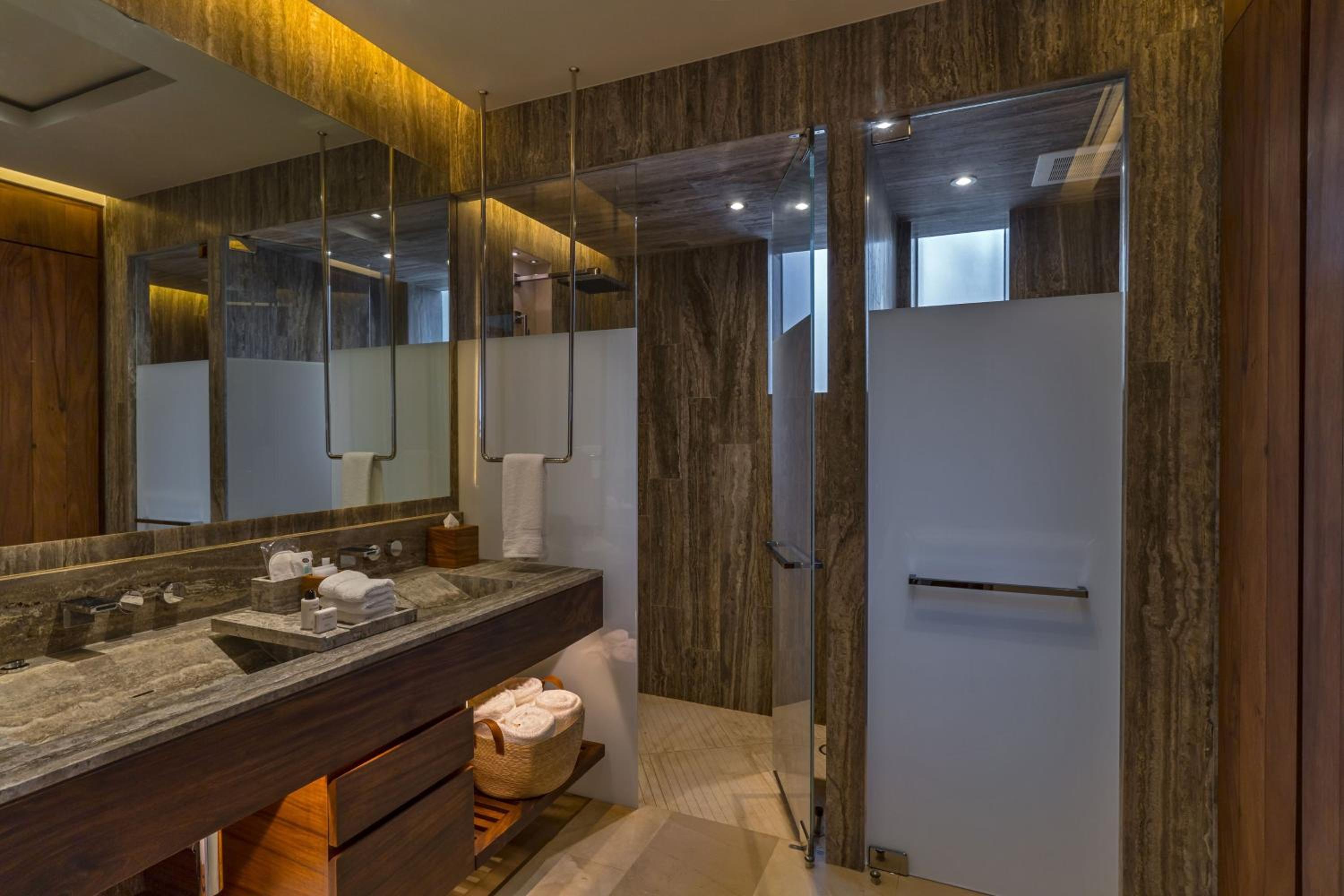 Three-Bedroom Penthouse Residence With Ocean View photo 2