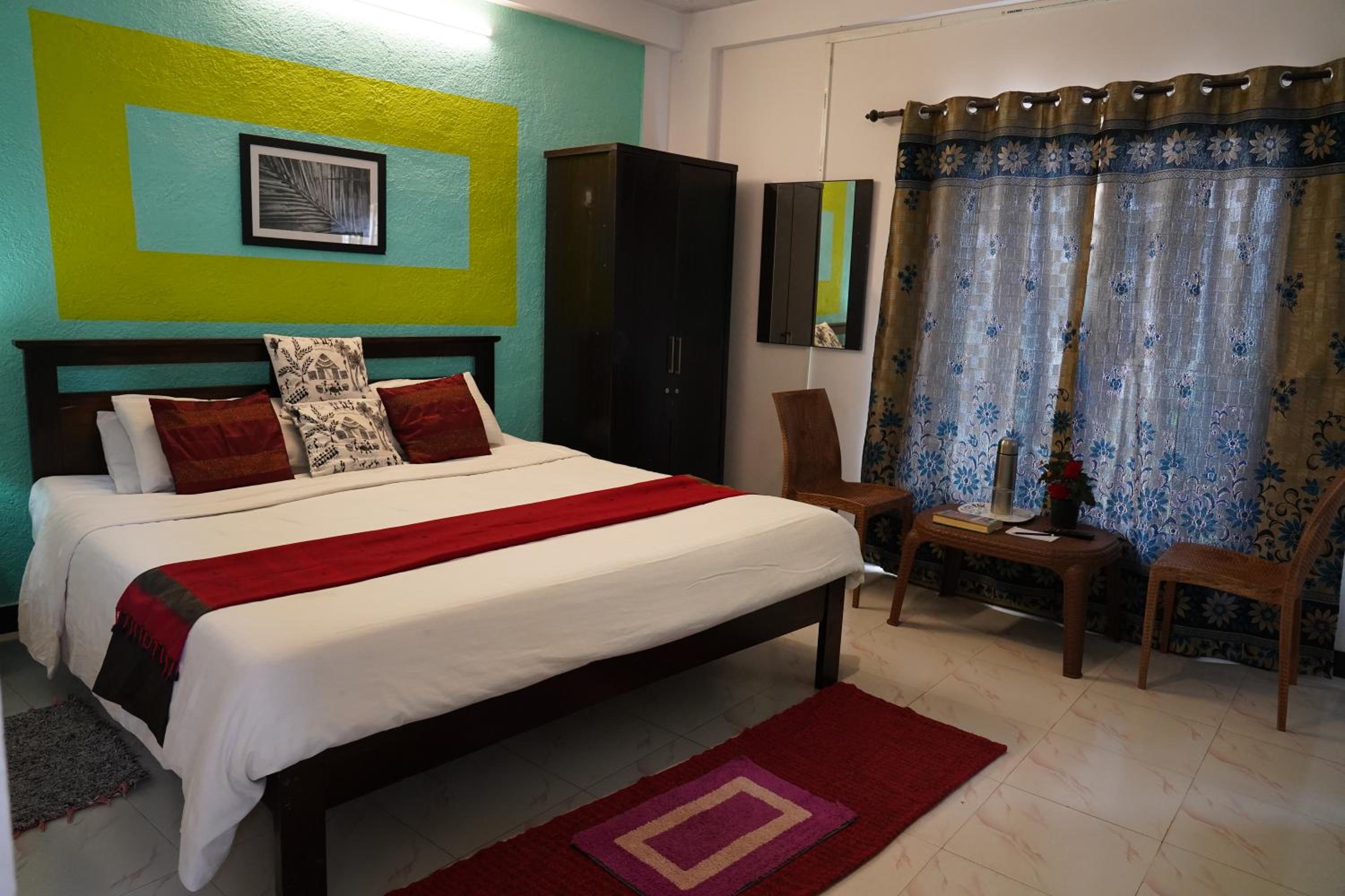 Deluxe Double Room with Balcony photo 3