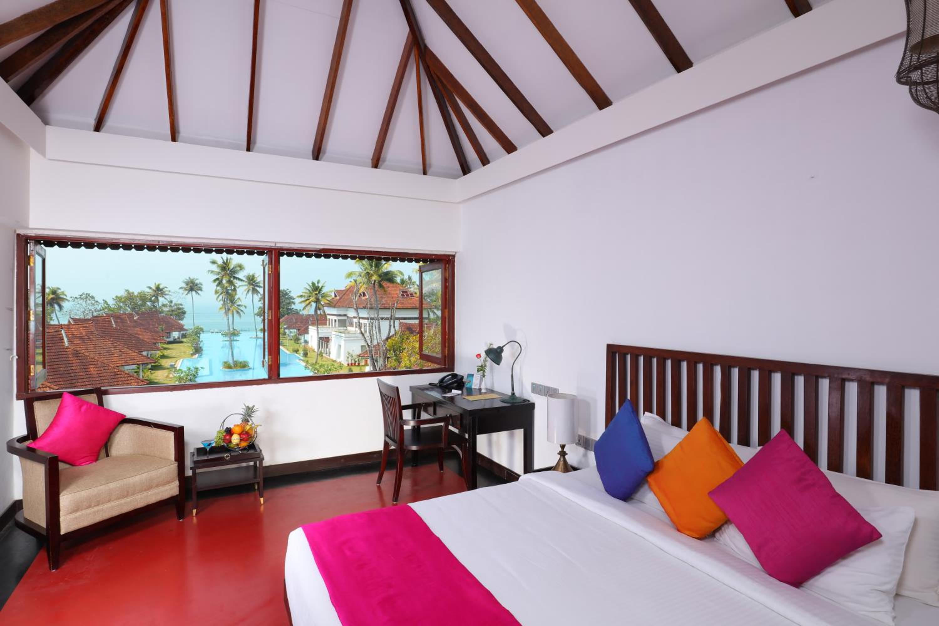 Lakeview Terrace Rooms with 10% off on Buffet Meals & Spa, Guaranteed Complimentary Cruise, subject to weather condition & Hi-Tea, Signature Activities & Experiences