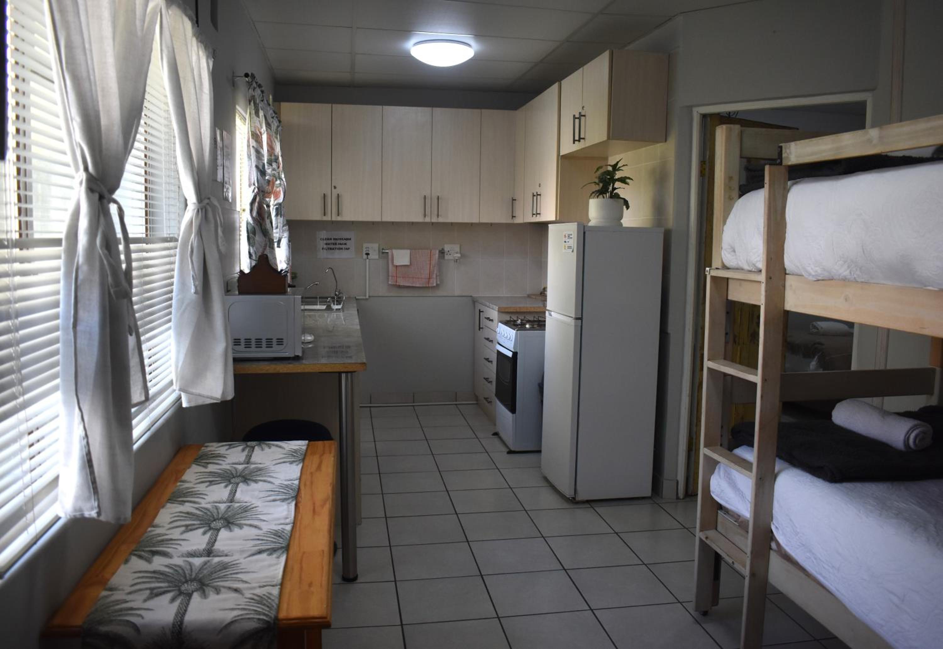 Apartment with Shower - Photo 8