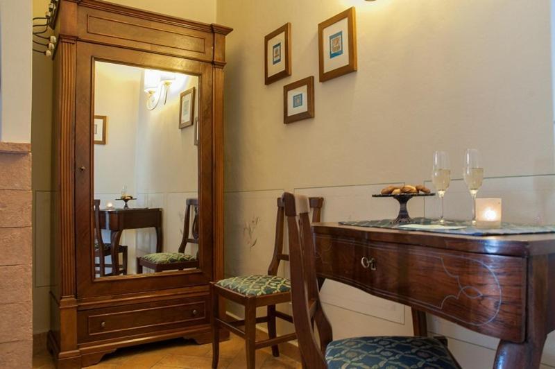 Double or Twin Room - Photo 18