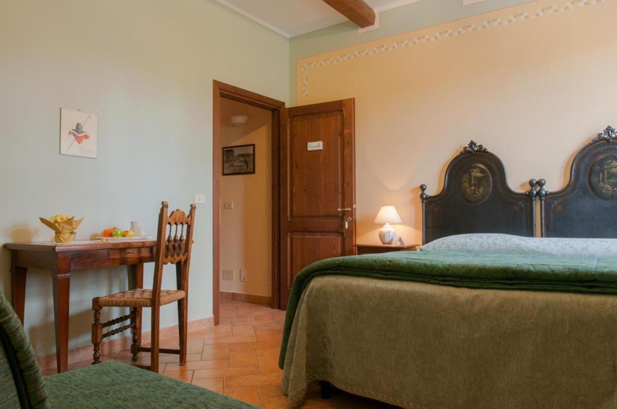 Double or Twin Room - Photo 3