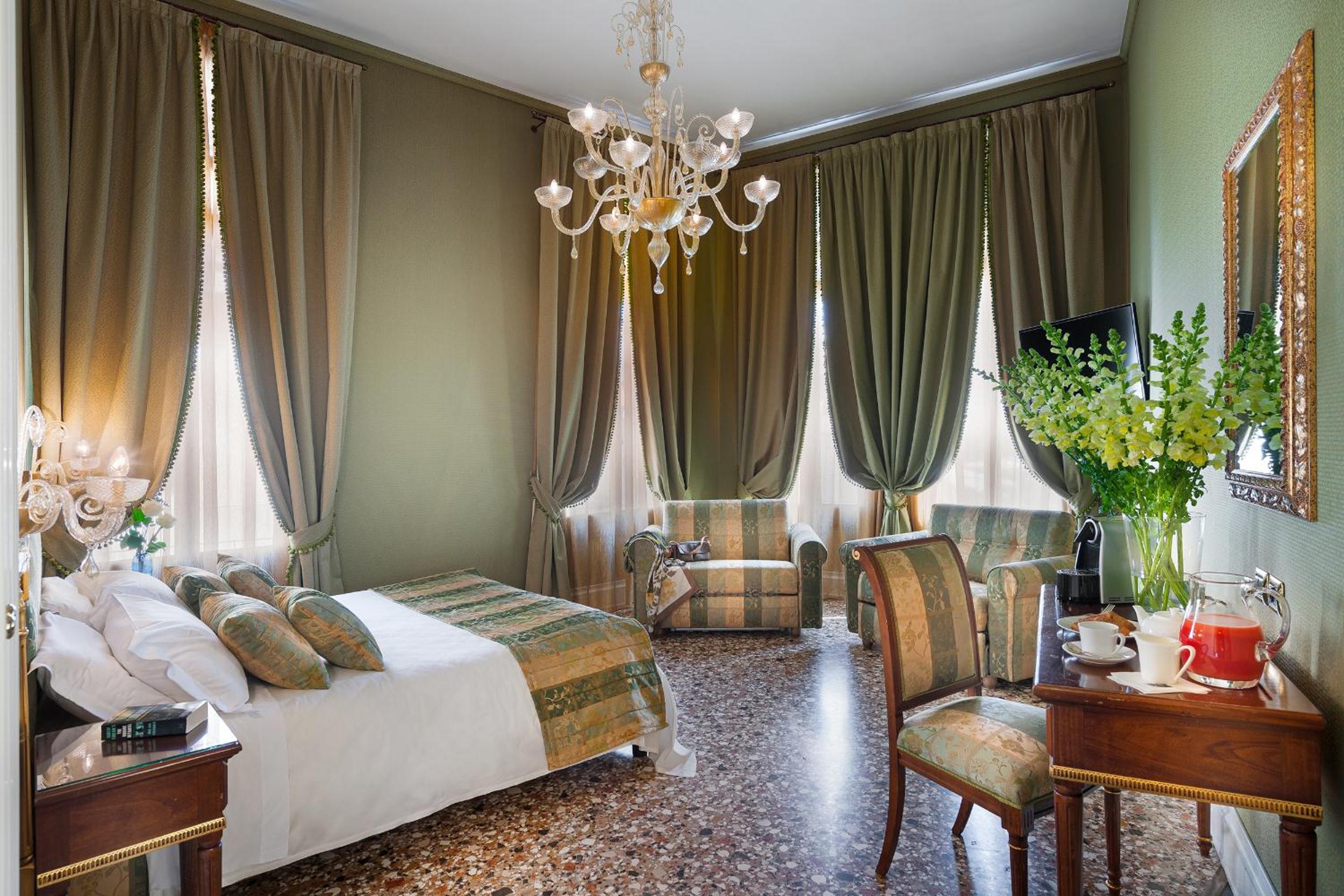 Suite photo 1