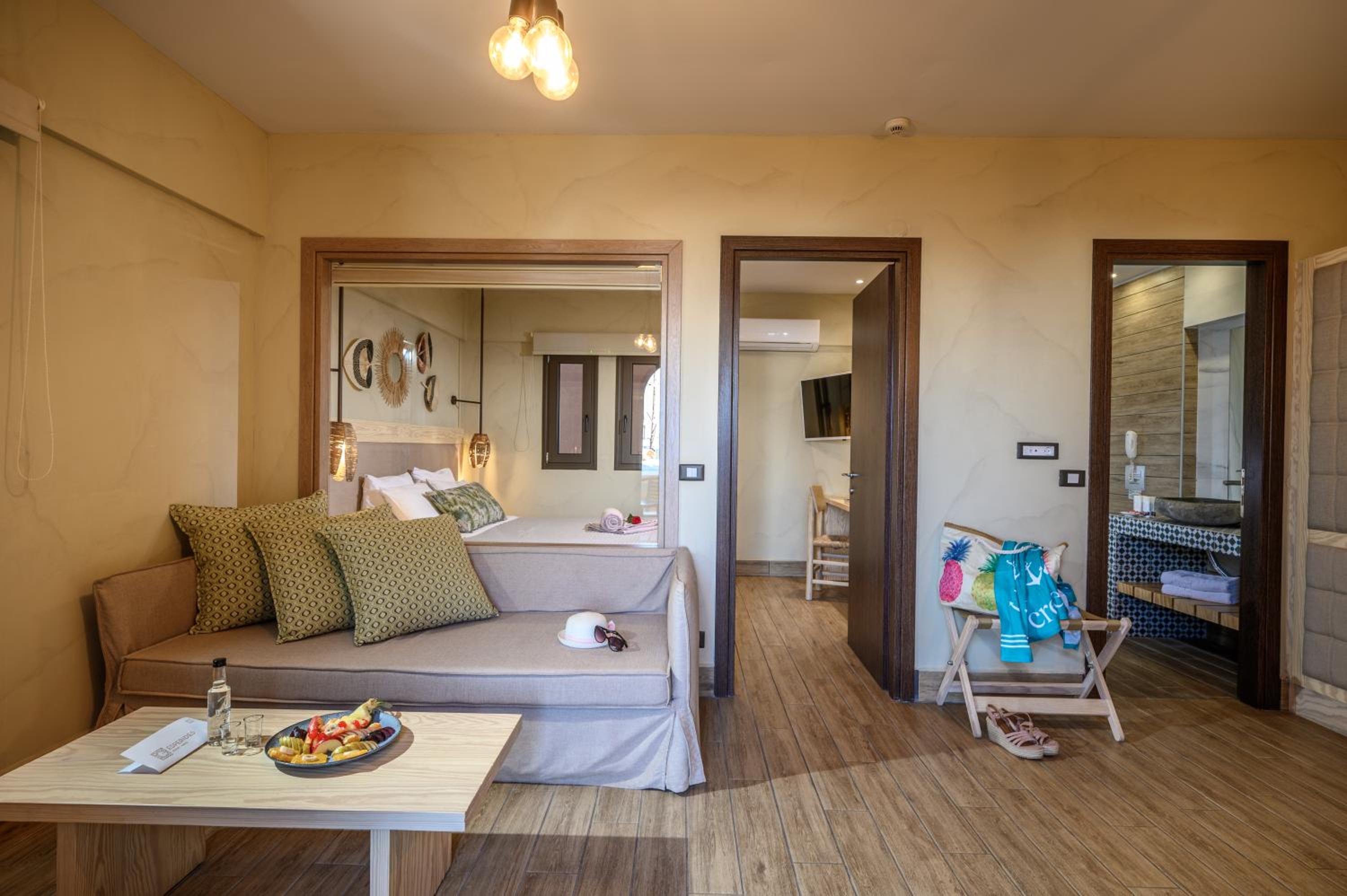 Luxury One Bedroom Suite Inland View - Photo 5
