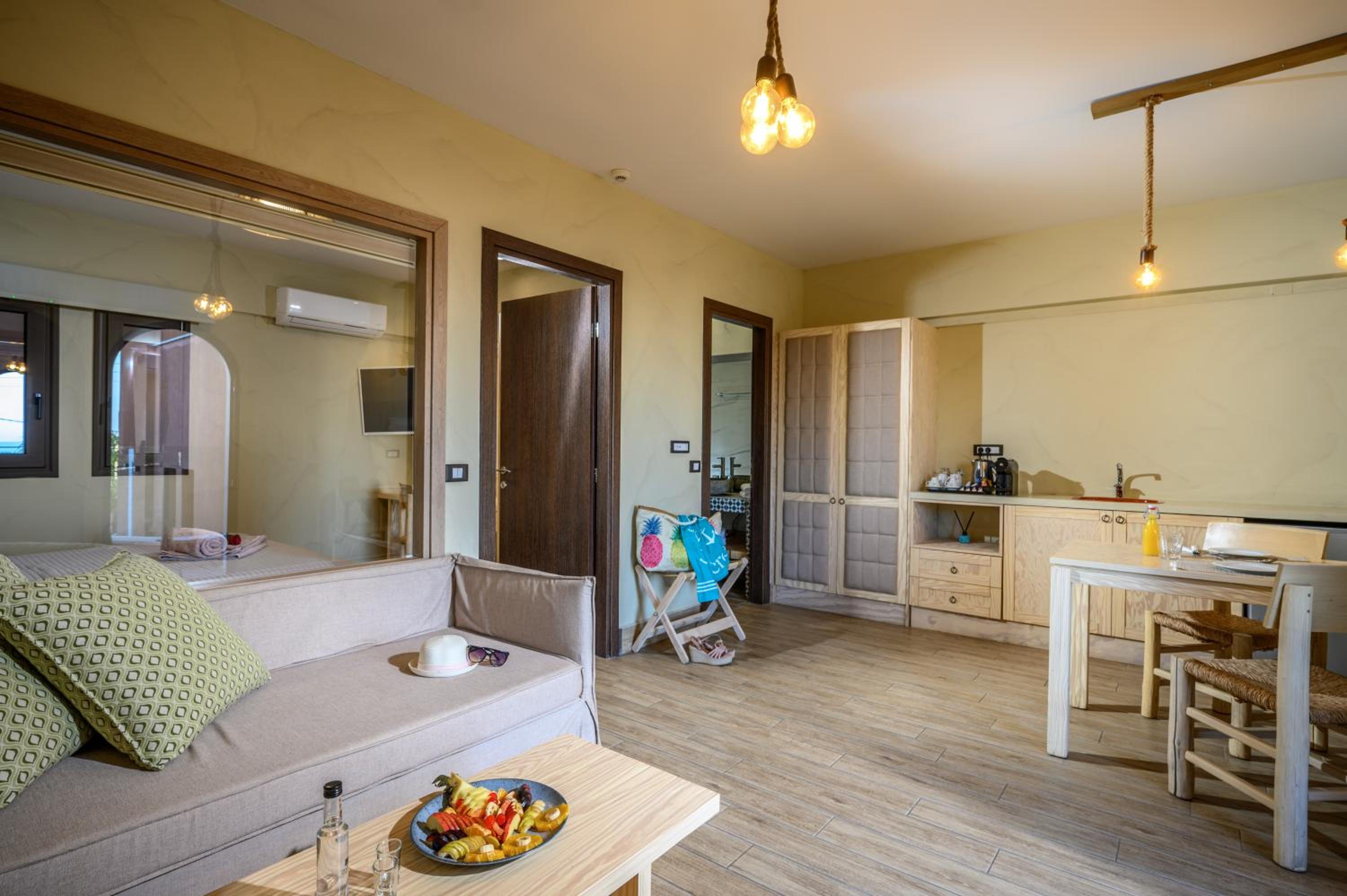 Luxury One Bedroom Suite Inland View - Photo 1