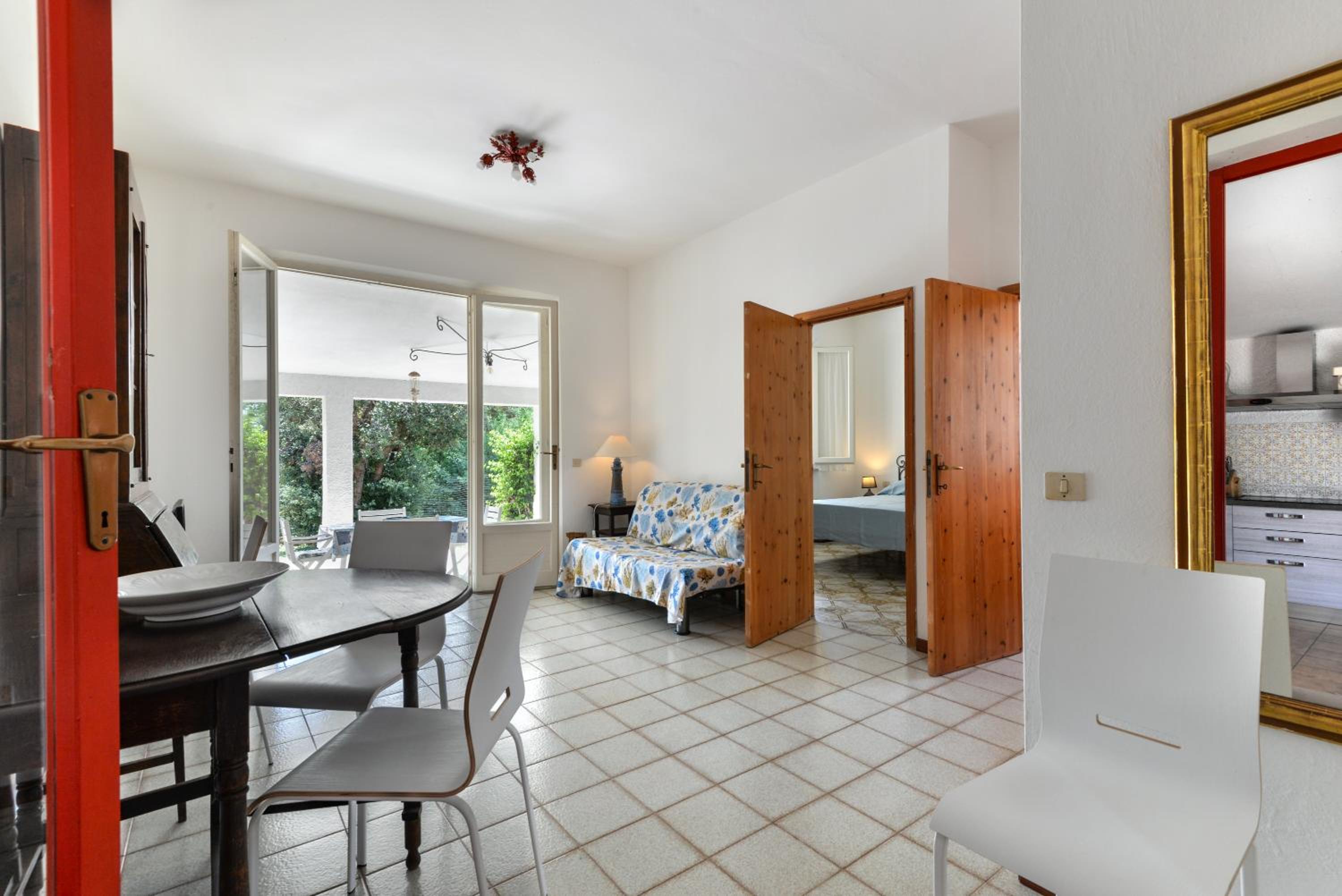 Two-Bedroom Deluxe Apartment with Garden View