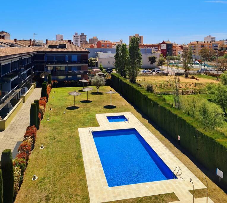 Apartment with Pool View  photo 2