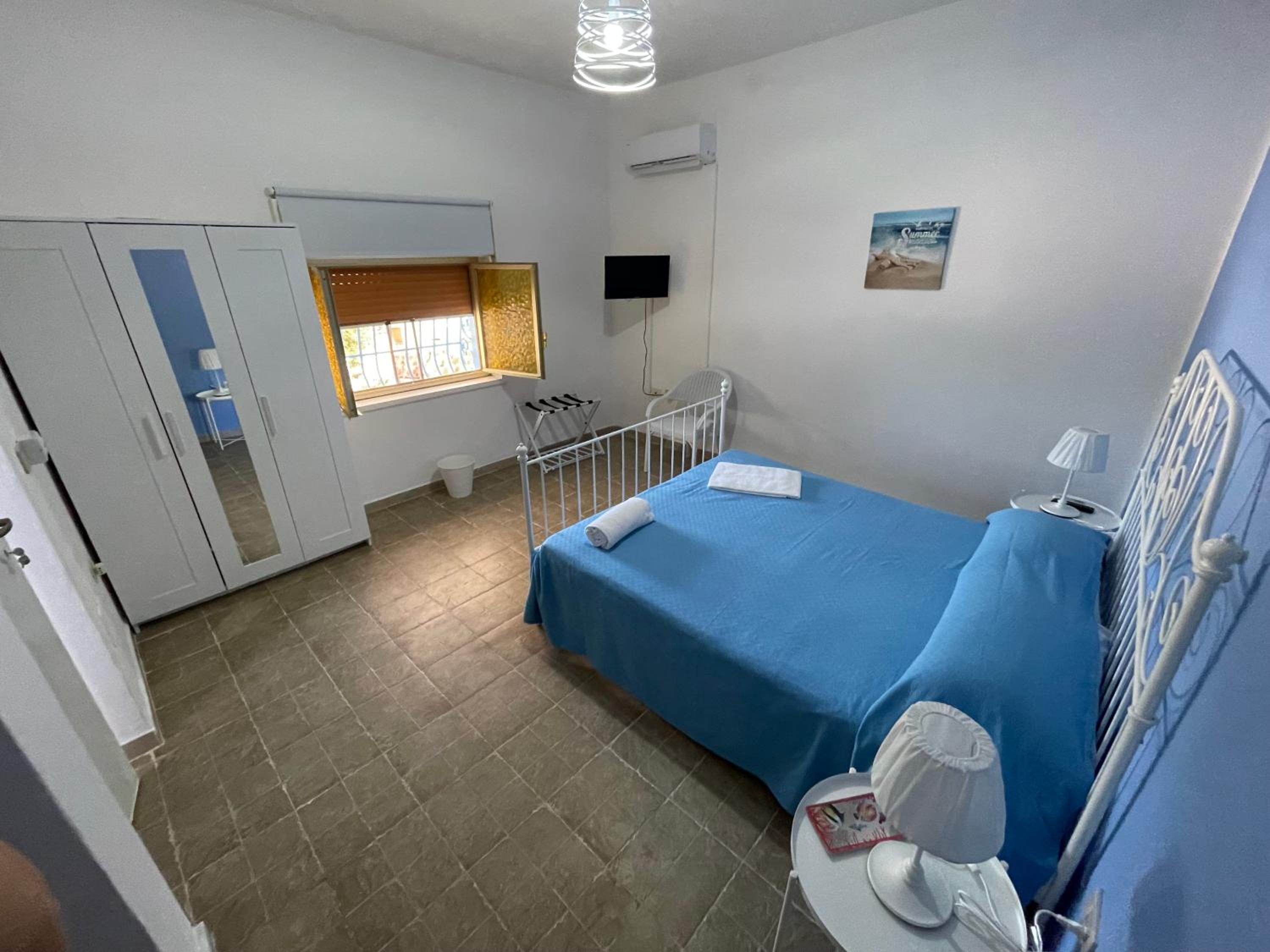 Deluxe Double Room with Shower photo 2