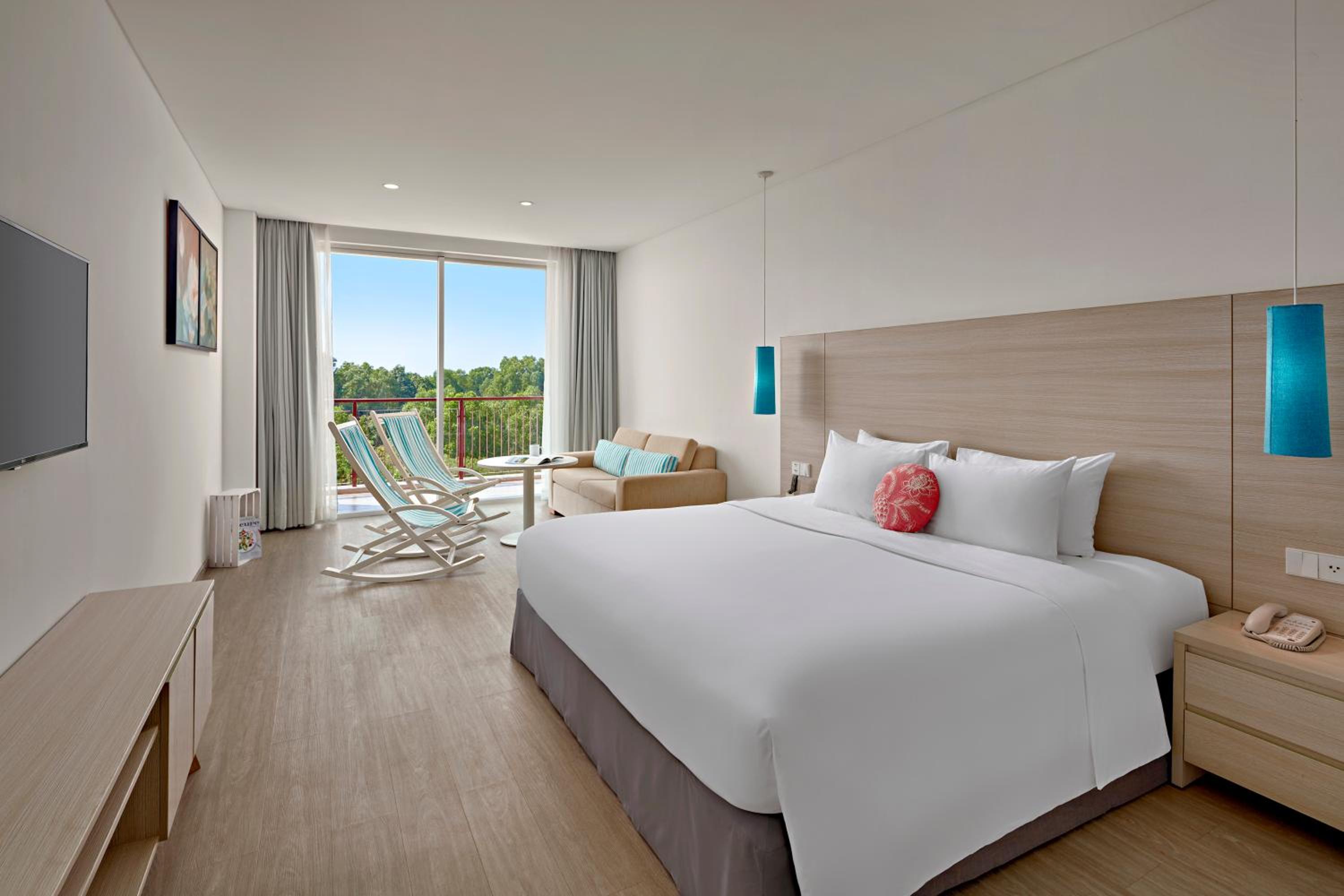 Superior Room (2 Adults + 2 Children) photo 1