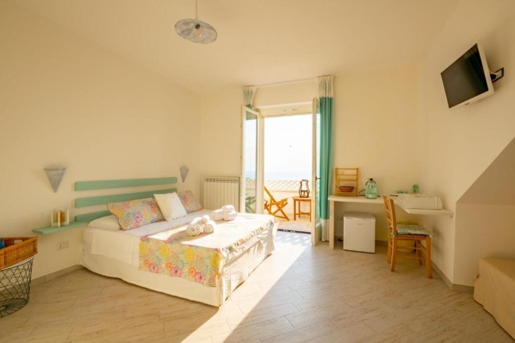Quadruple Room with Sea View photo 1