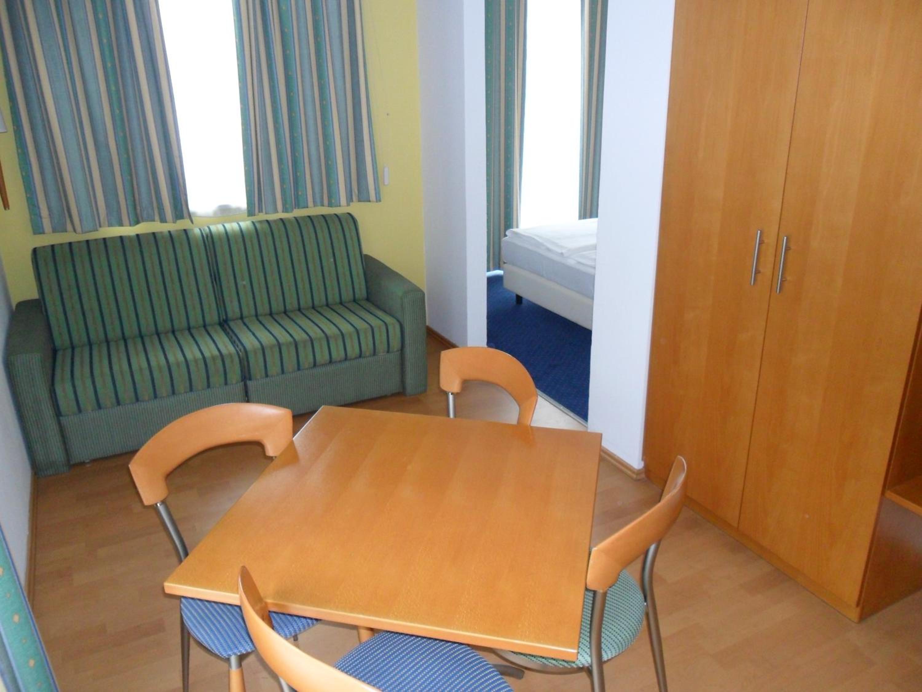 Quadruple Room - Photo 4