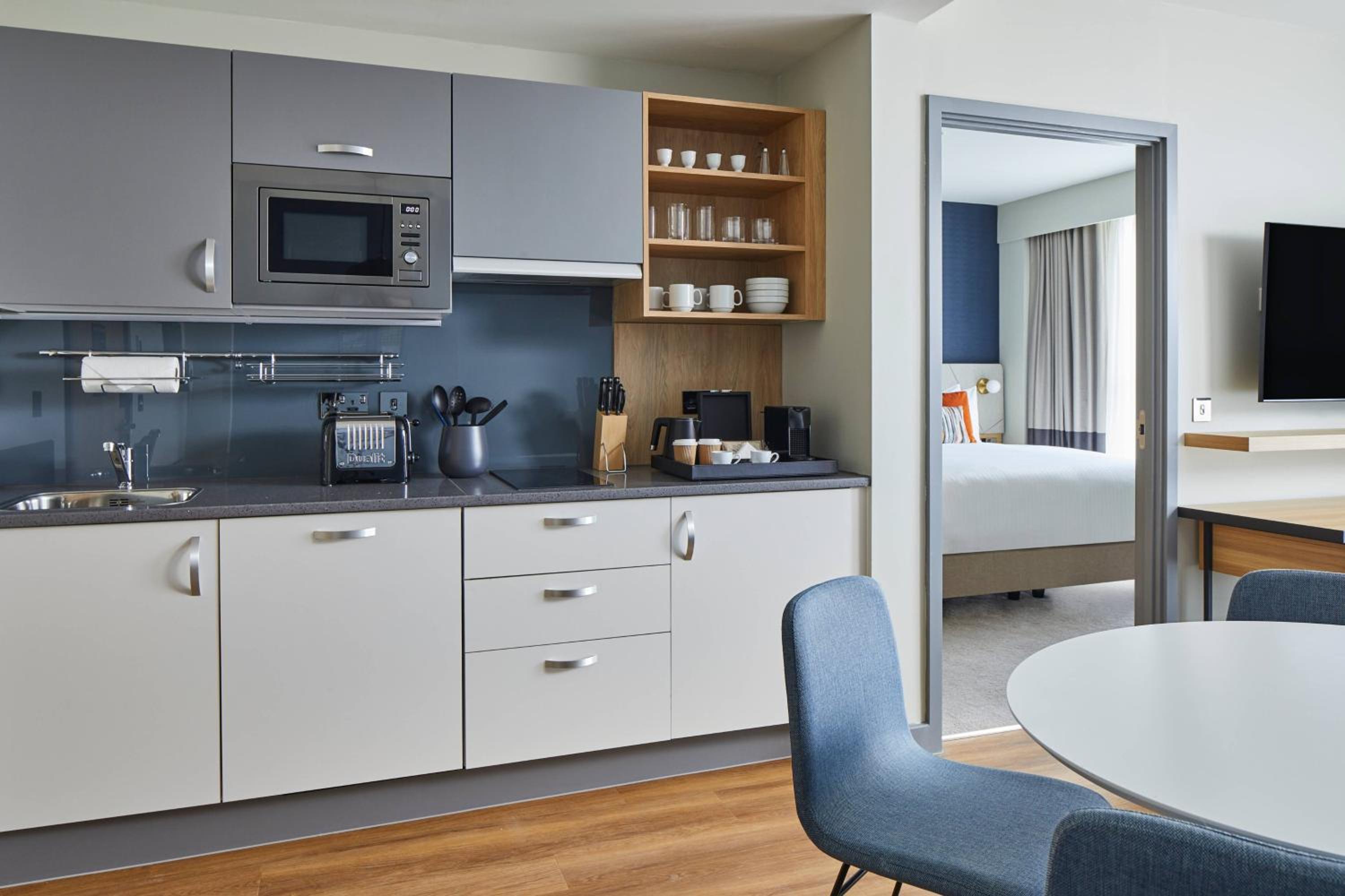 One-Bedroom King Suite - Photo 10