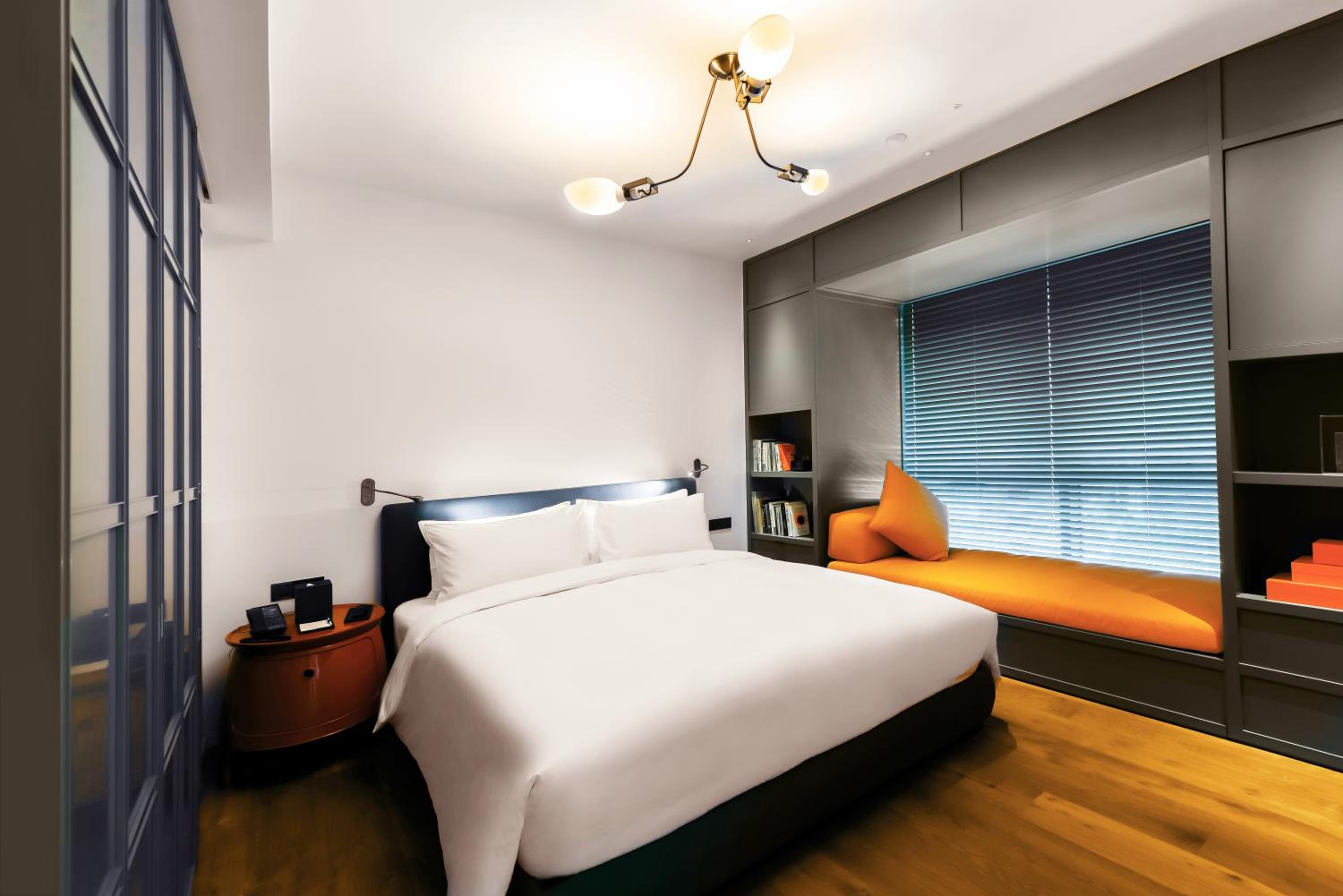 Deluxe Queen Room