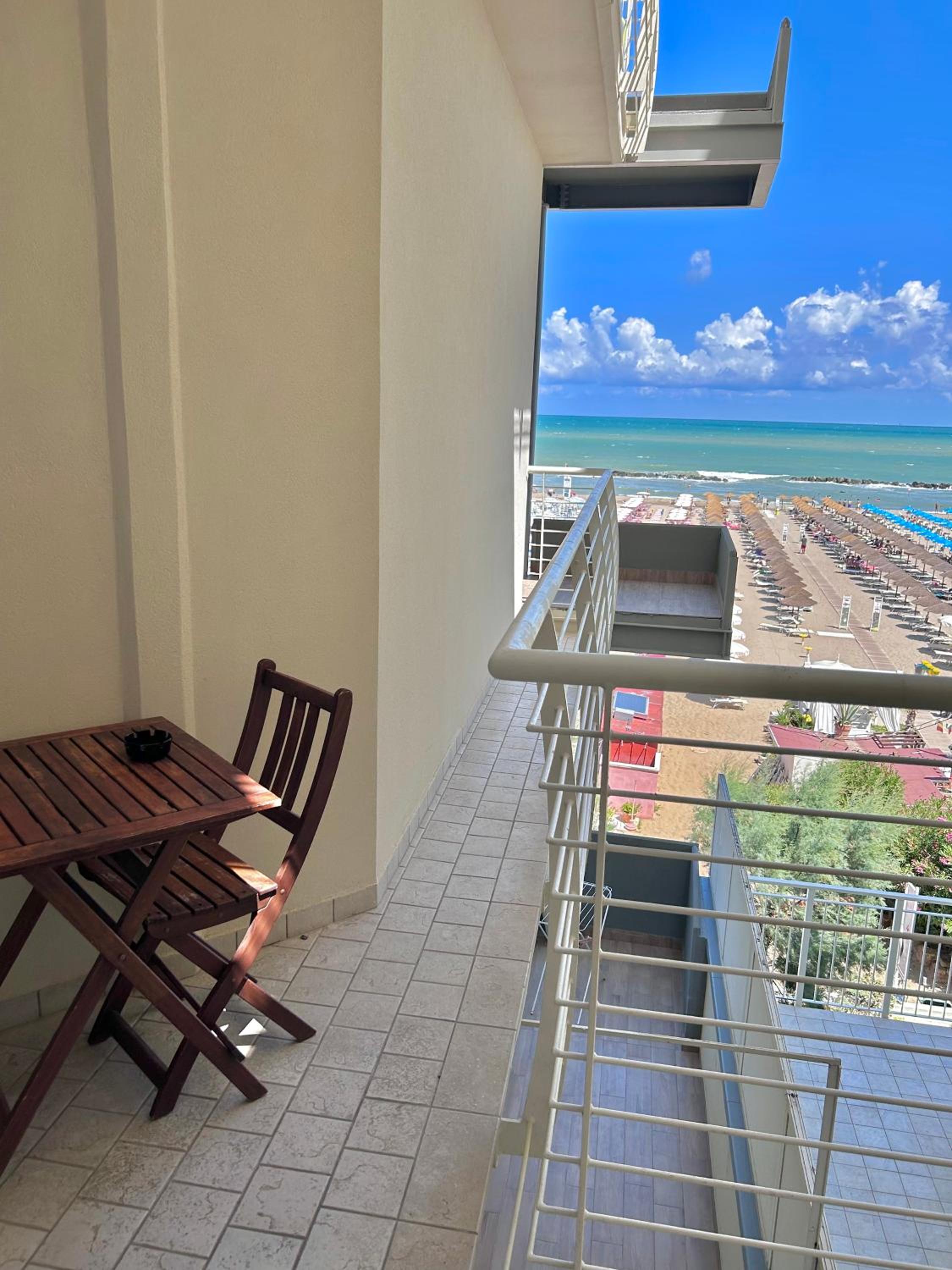 Comfort Room with Sea View - Photo 2