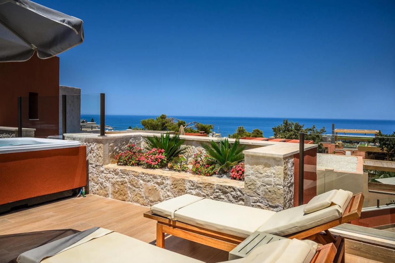 Elite Suite Sea View Outdoor Jacuzzi - Photo 11