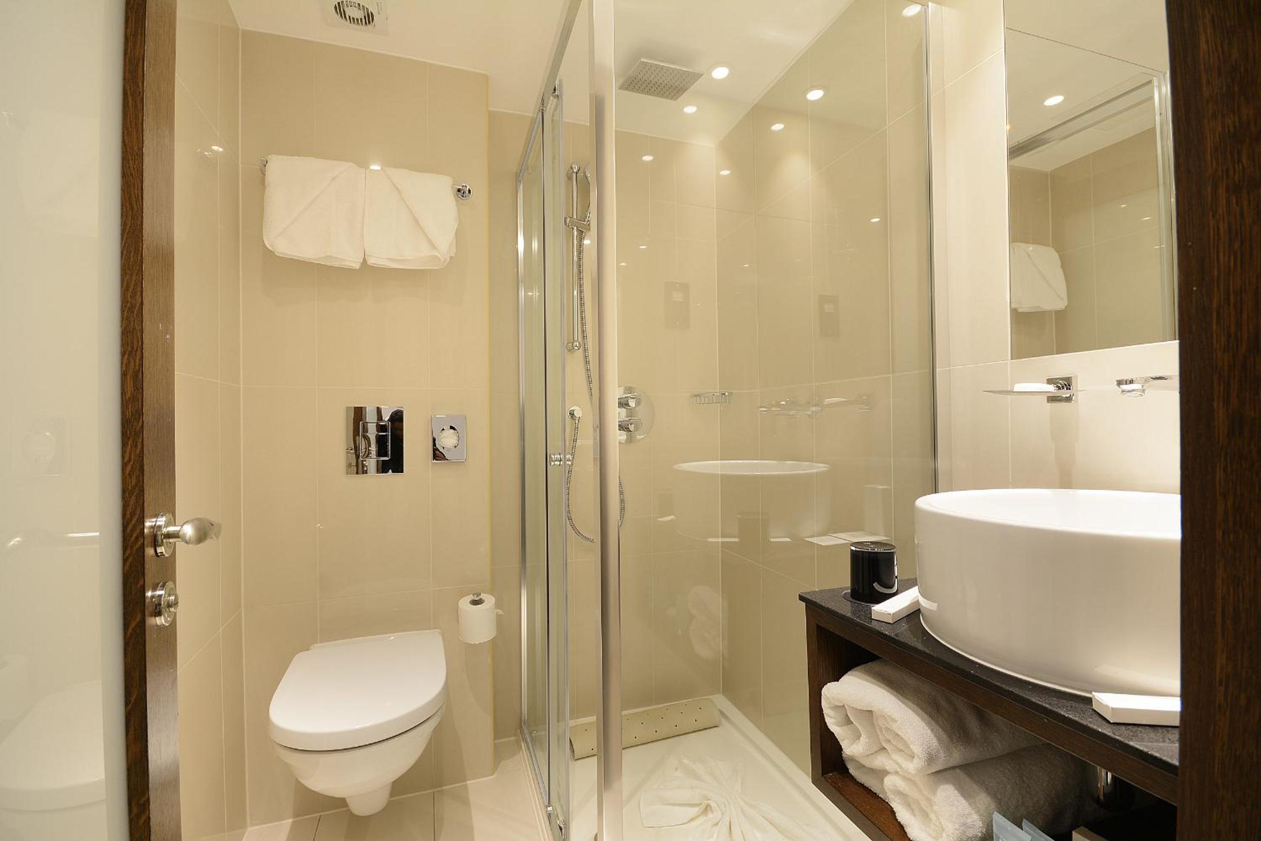 Compact Double Room photo 2