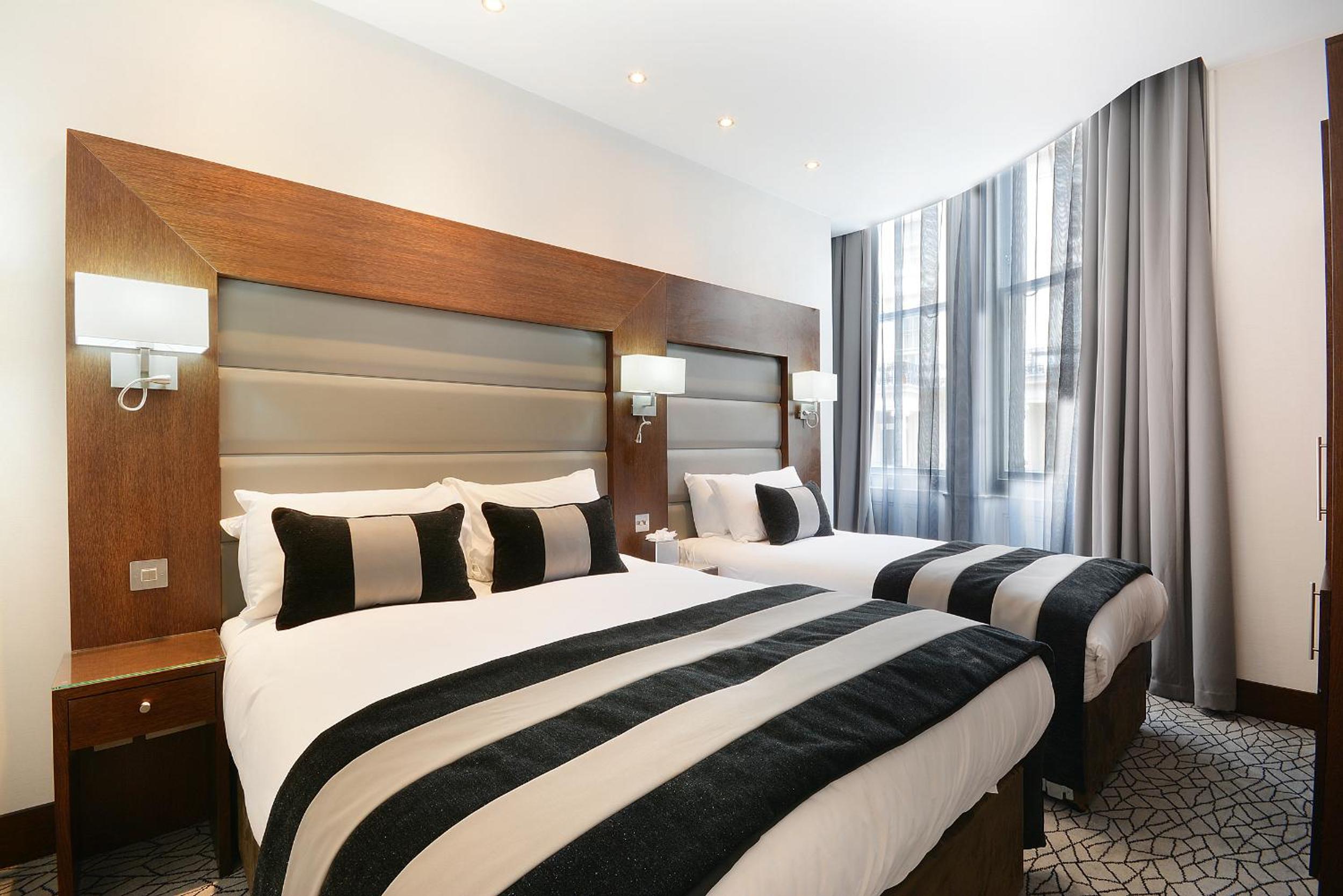 Deluxe Triple Room photo 2