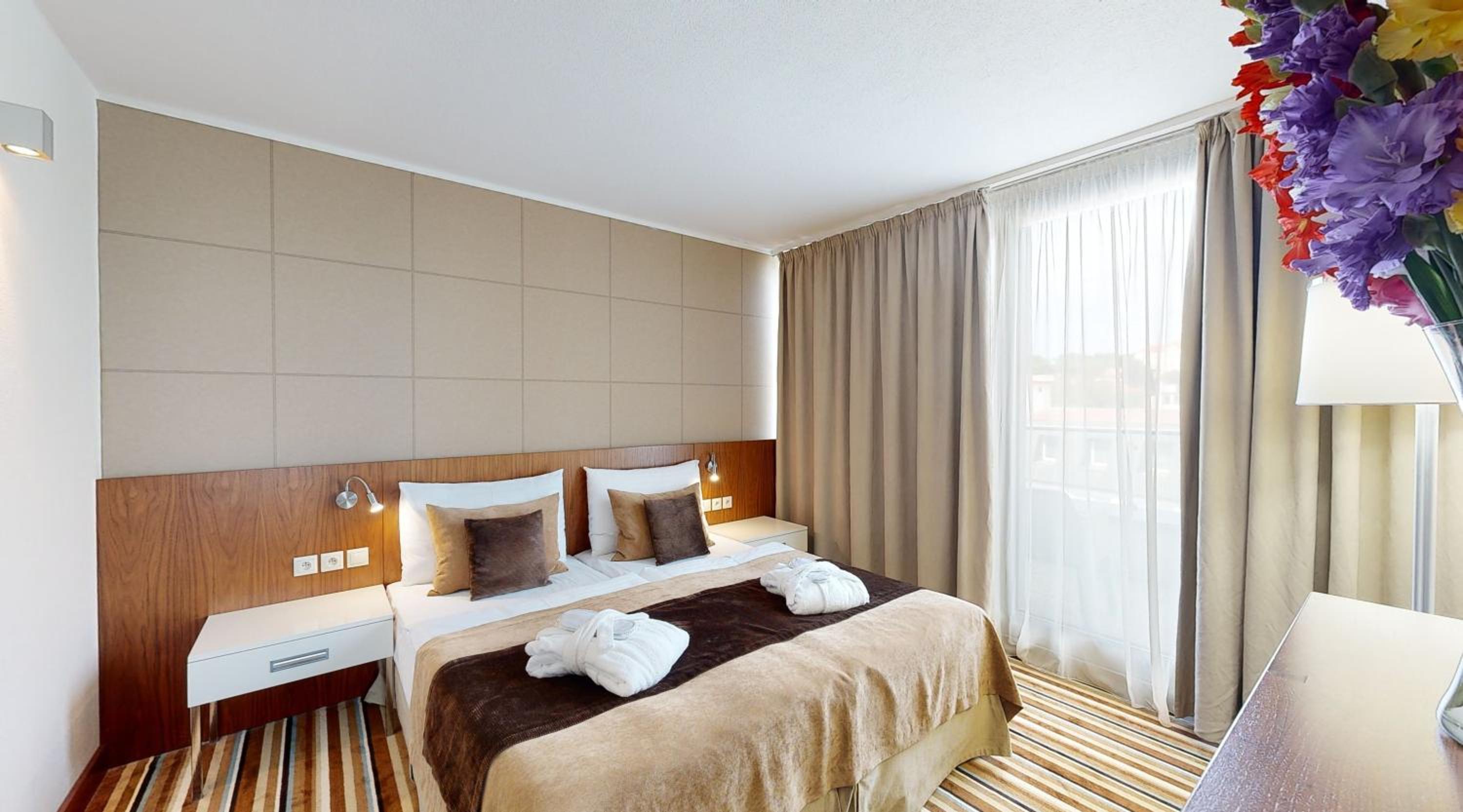 Deluxe Suite photo 3