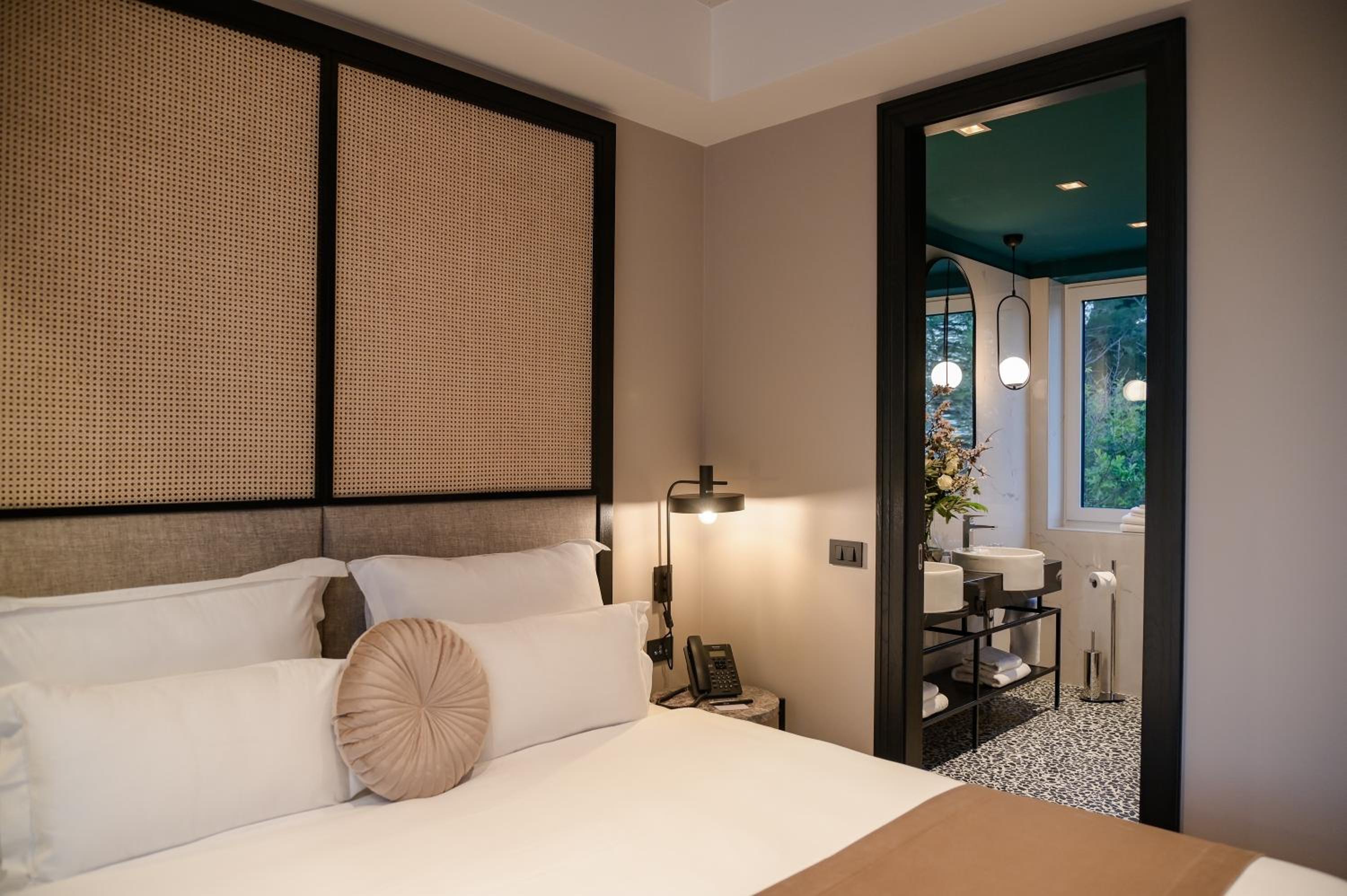 Superior Room - Photo 8