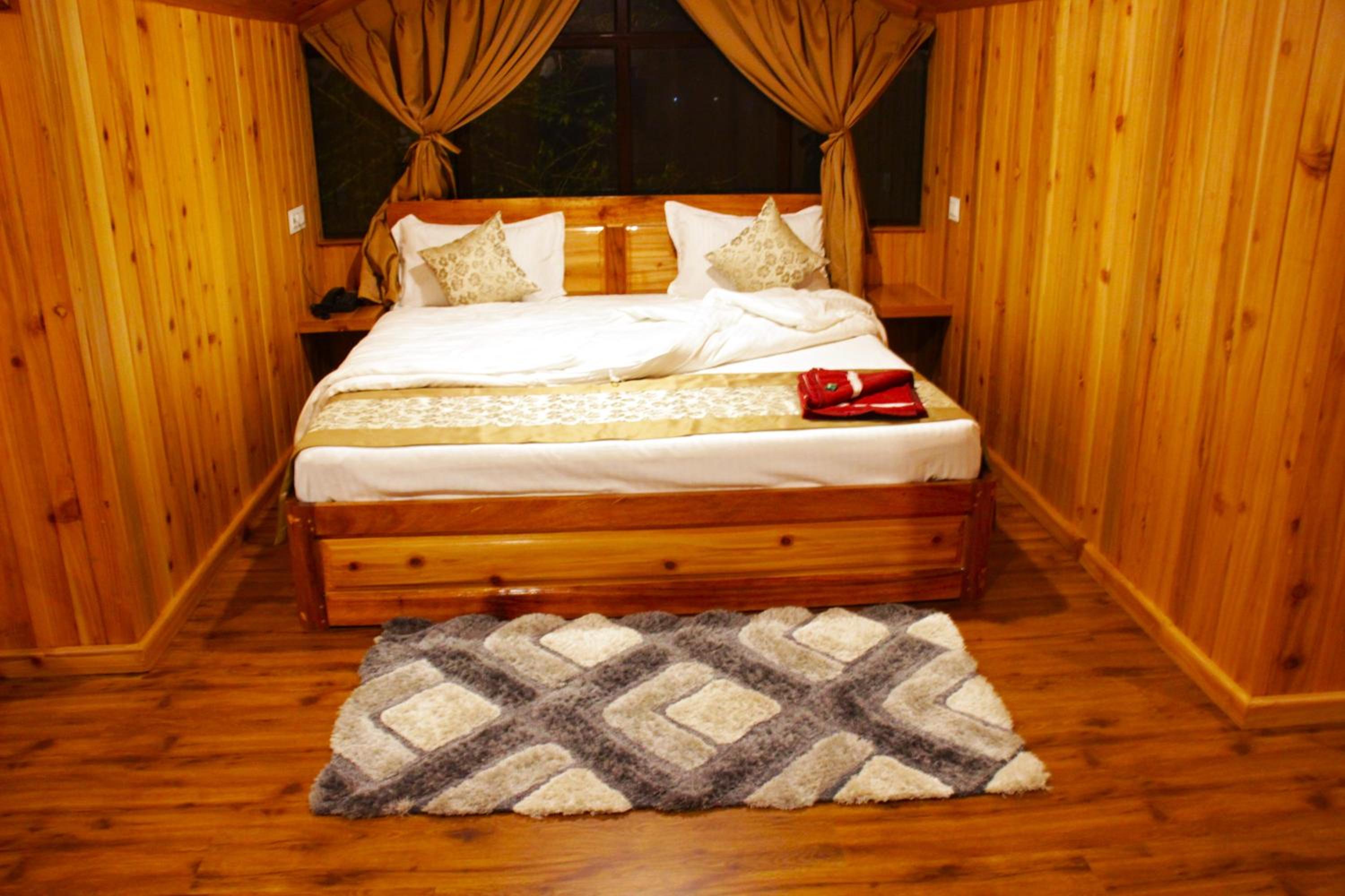 Queen Room
