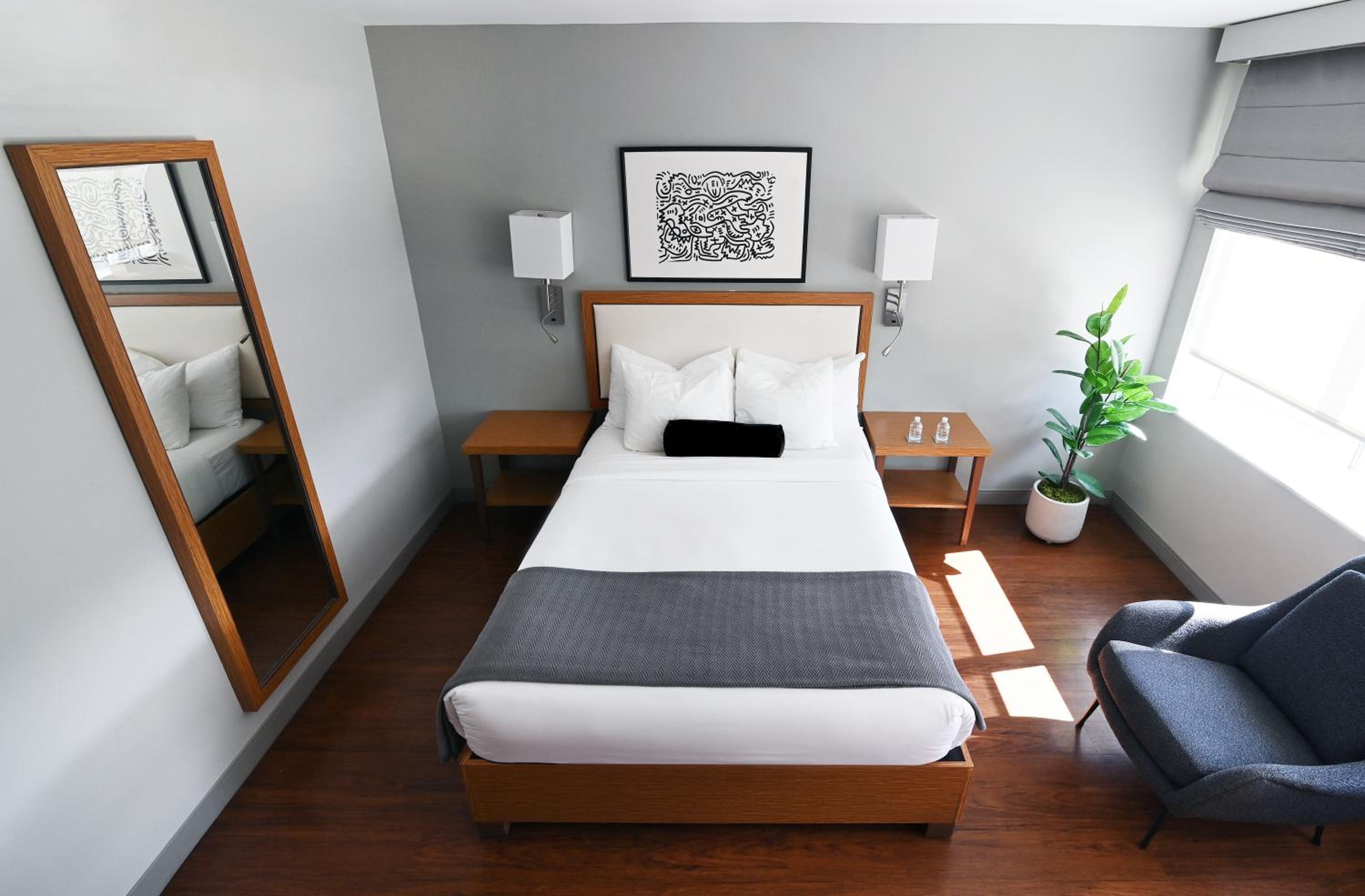 Queen Room - Disability Access
