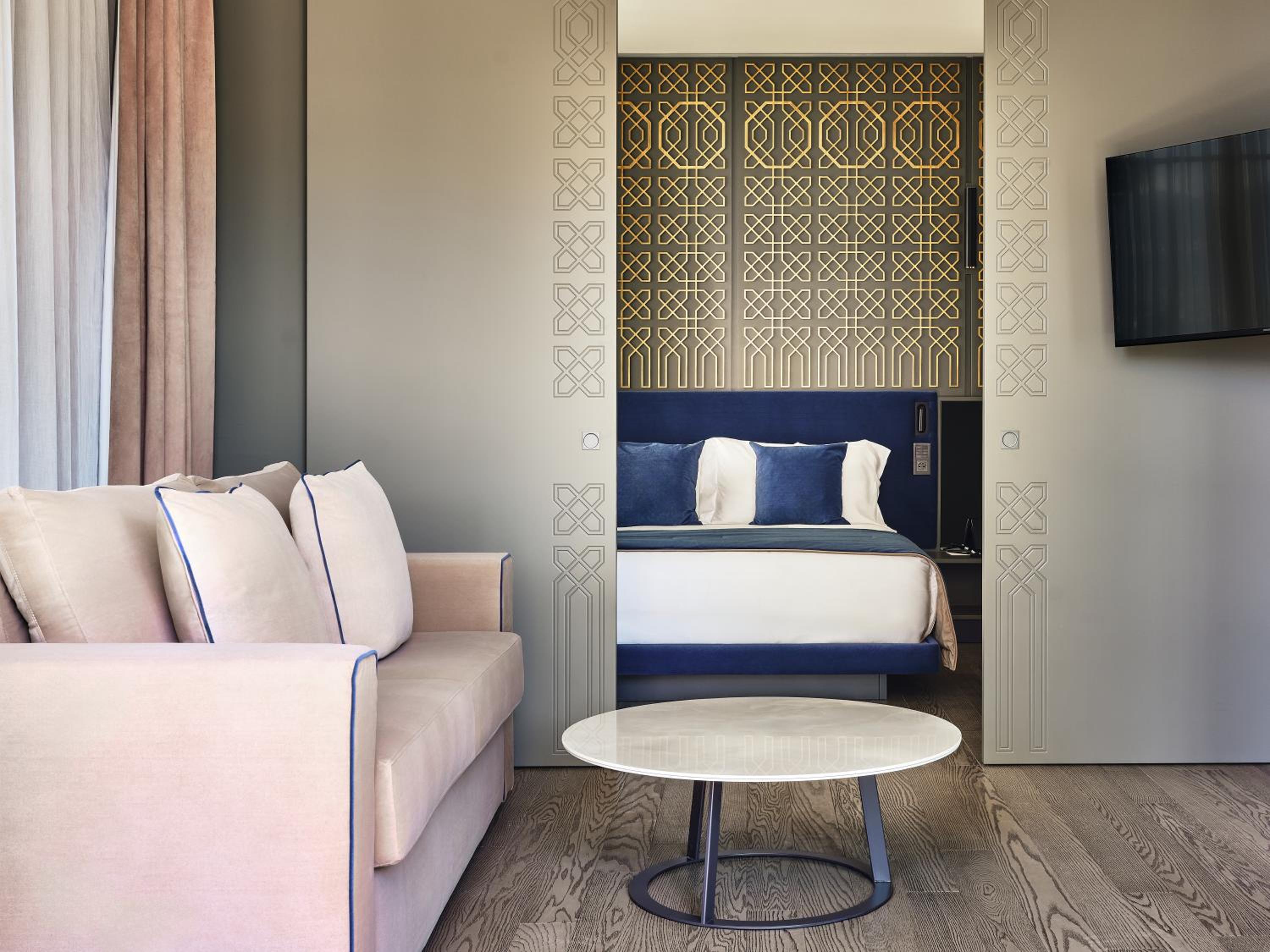 Corner Suite