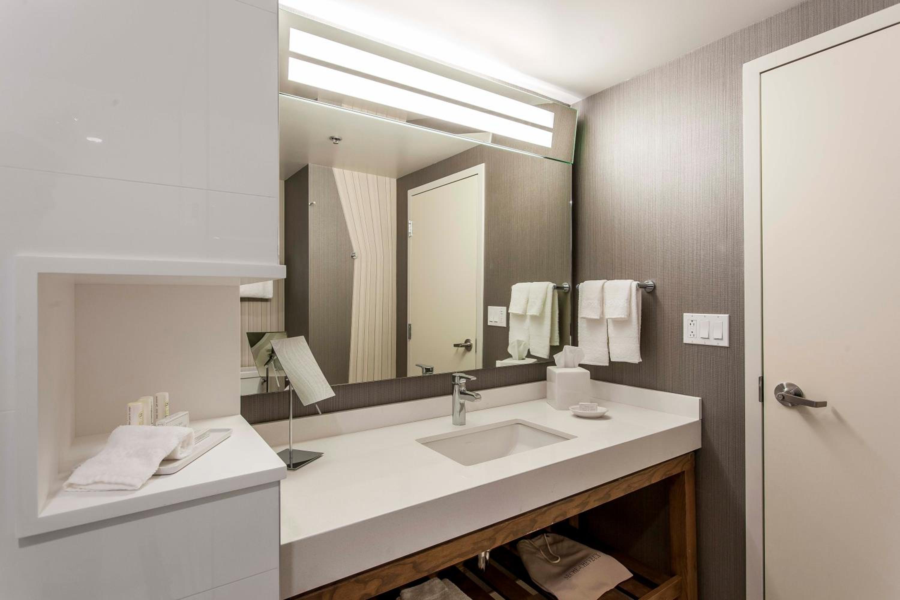 King Suite photo 2