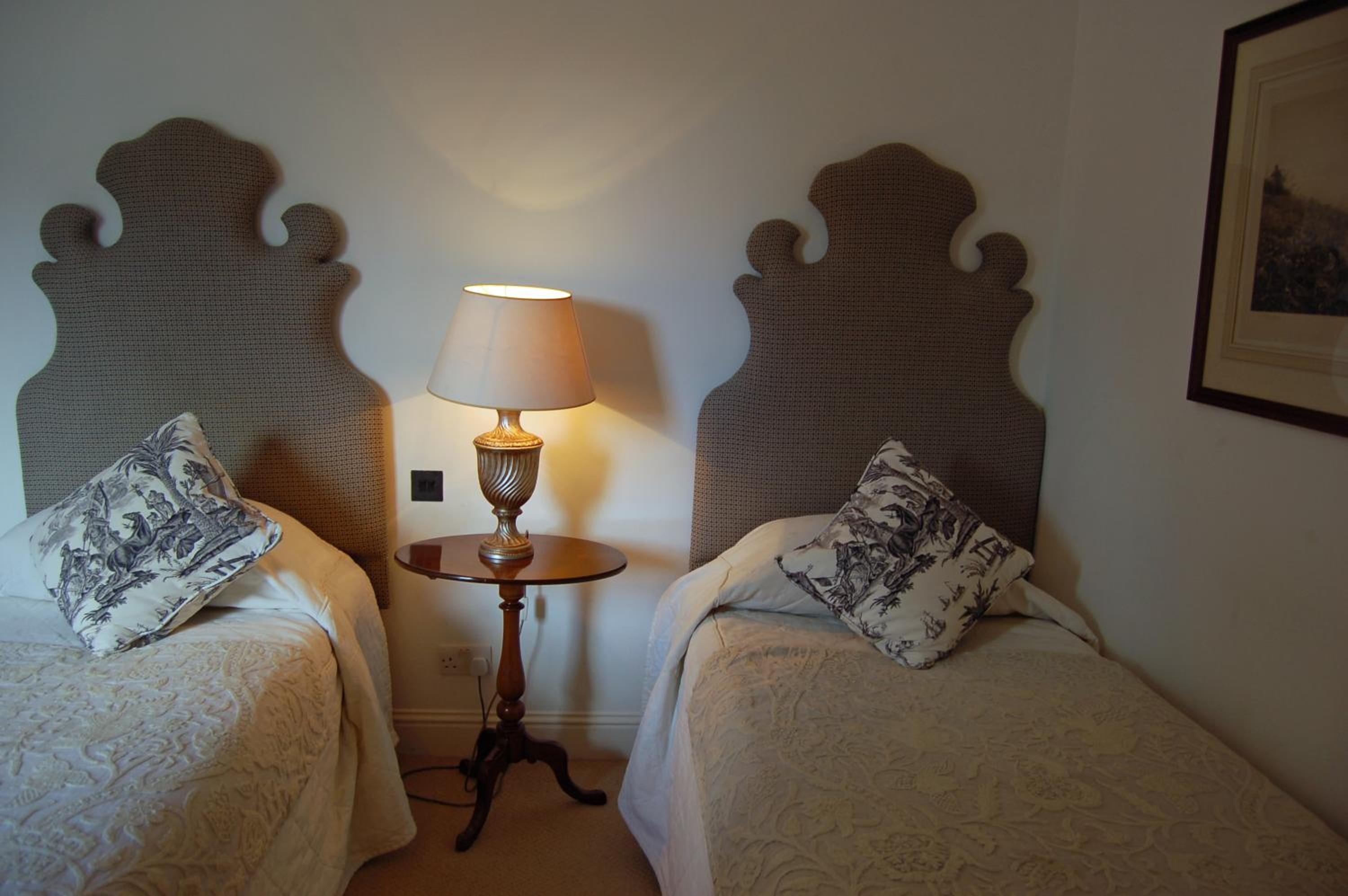 Twin Room with Private Bathroom photo 3
