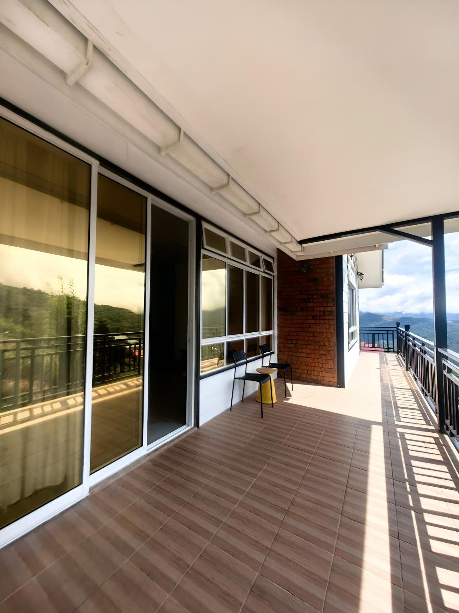 Family Room - Photo 26