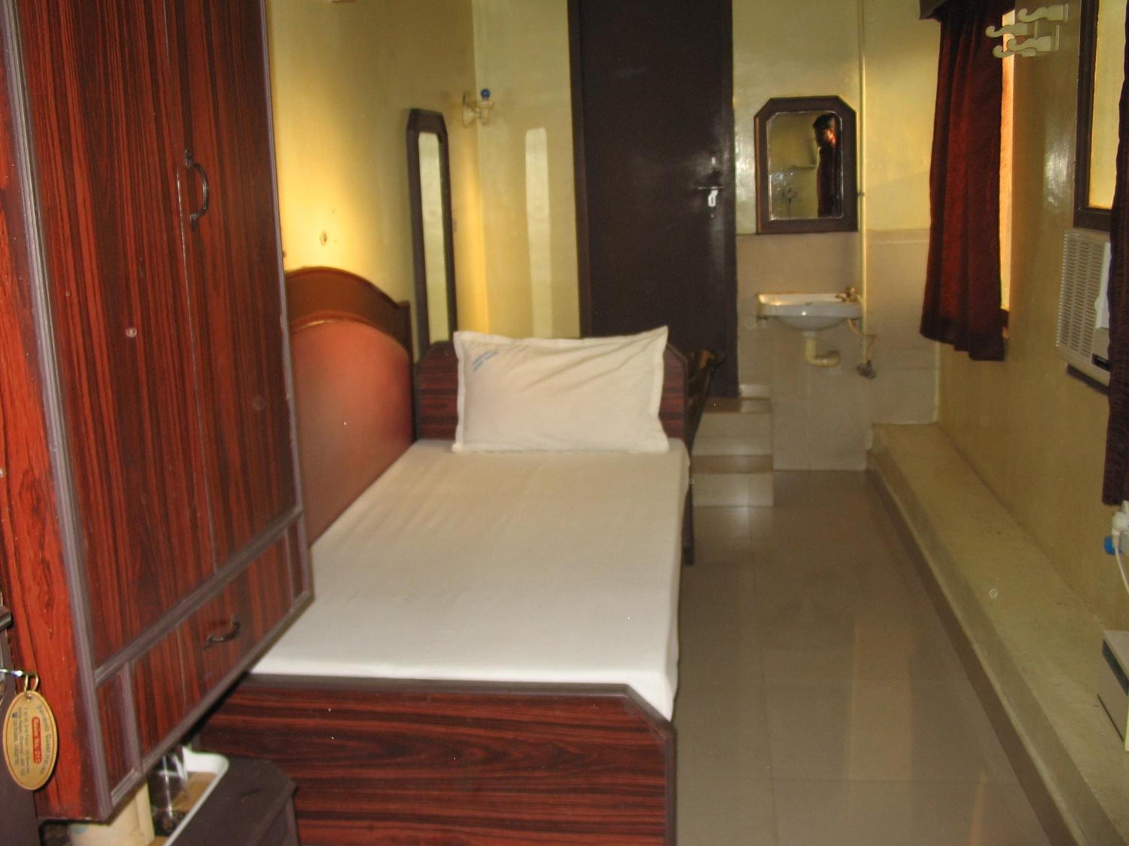 Single Room with Fan