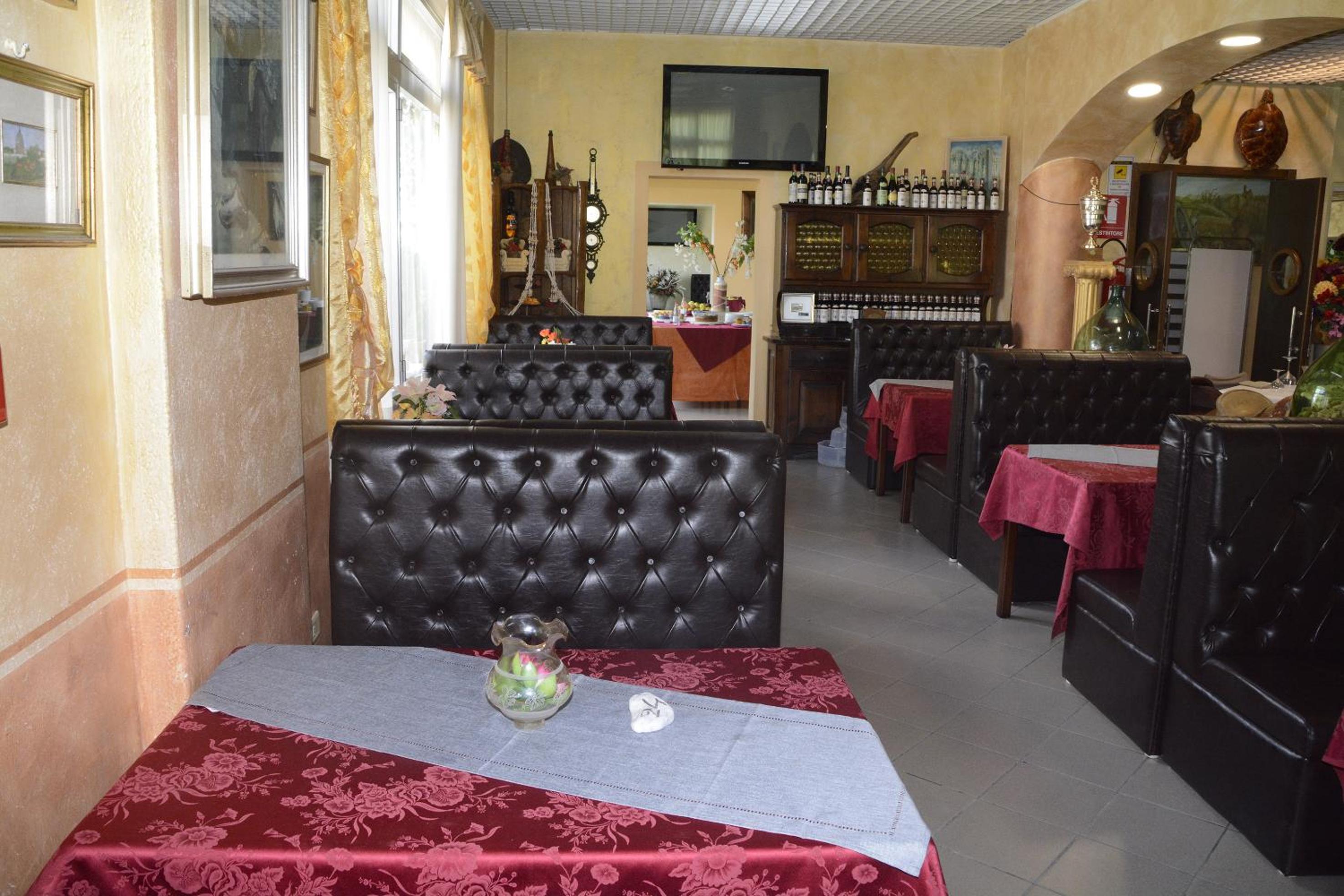 Double Room - Photo 16