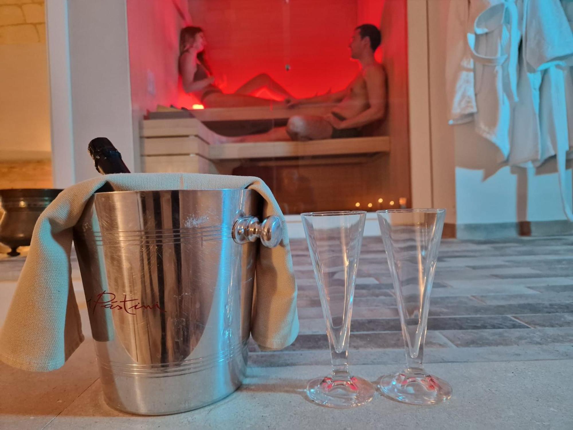 Queen Room with Spa Bath - Photo 4