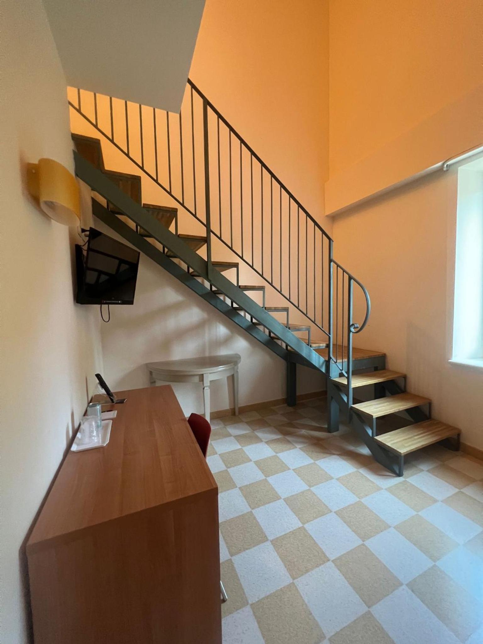Mezzanine Standard Double or Twin Room photo 3