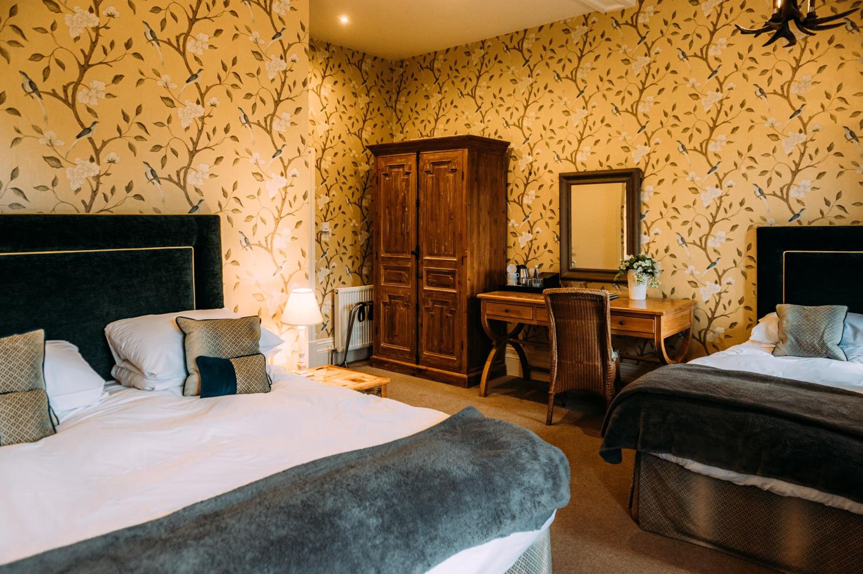 Family Ensuite Bedroom - Photo 2