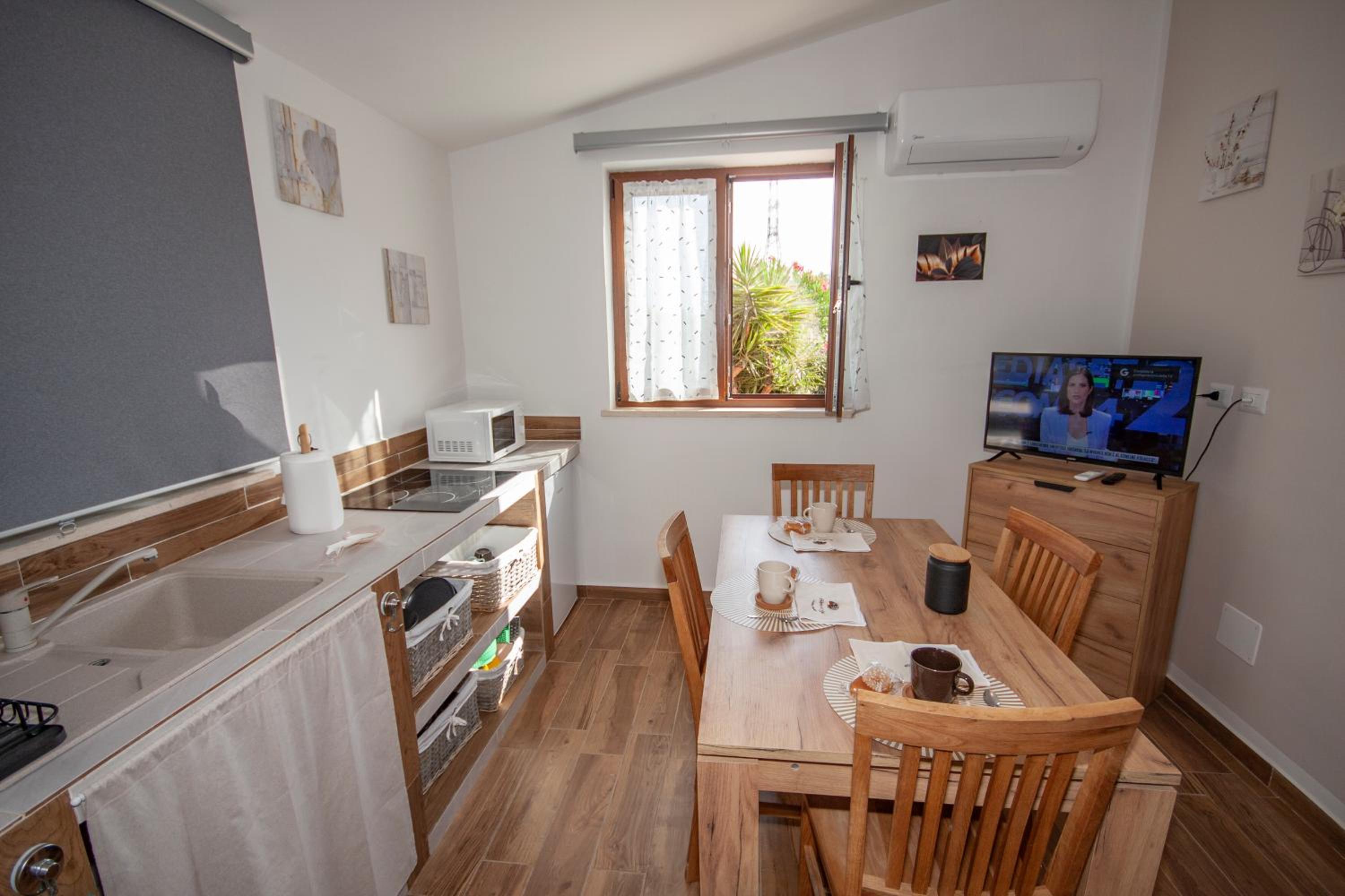 Two-Bedroom House photo 2