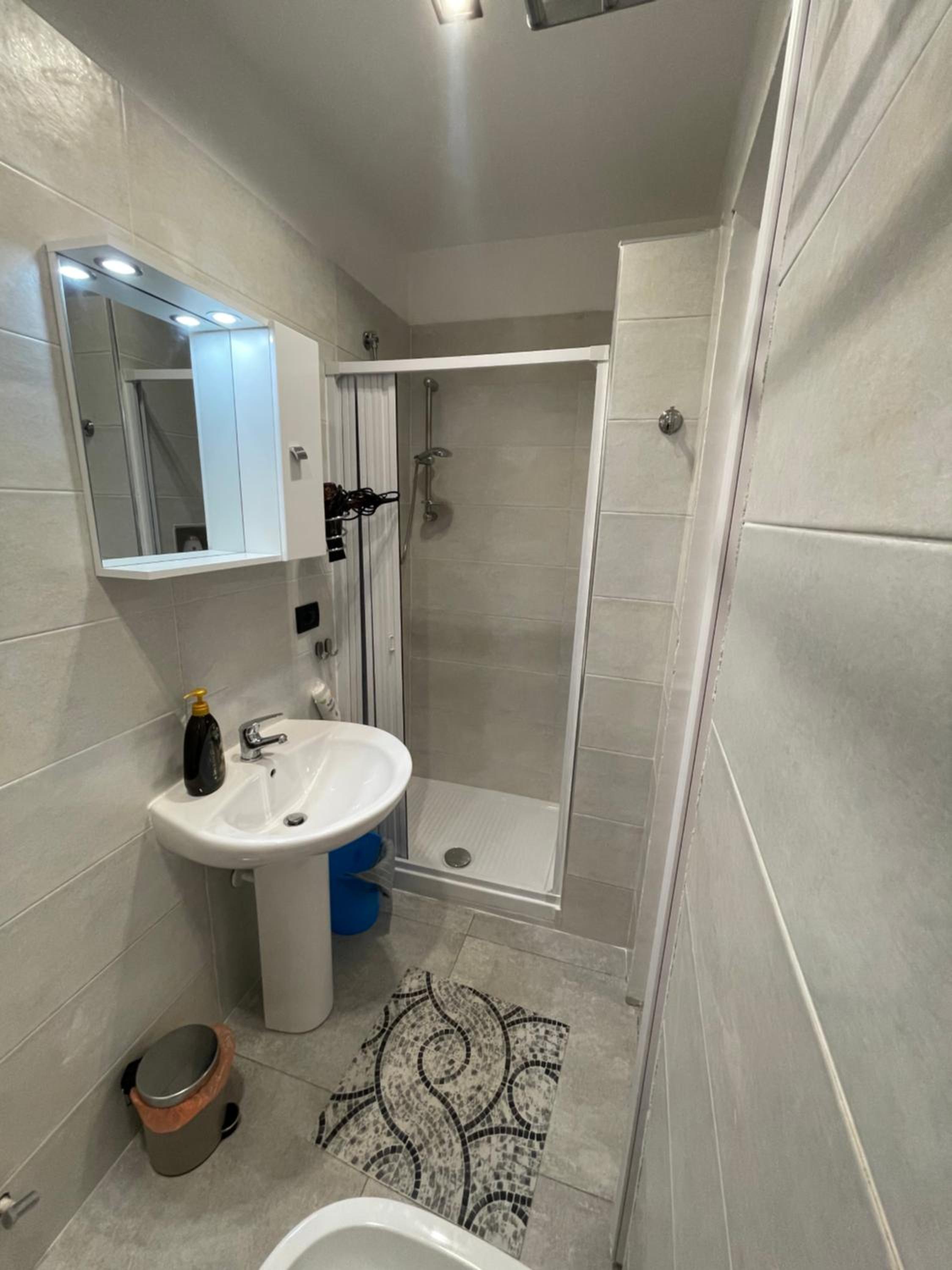 Standard Double Room - Photo 7
