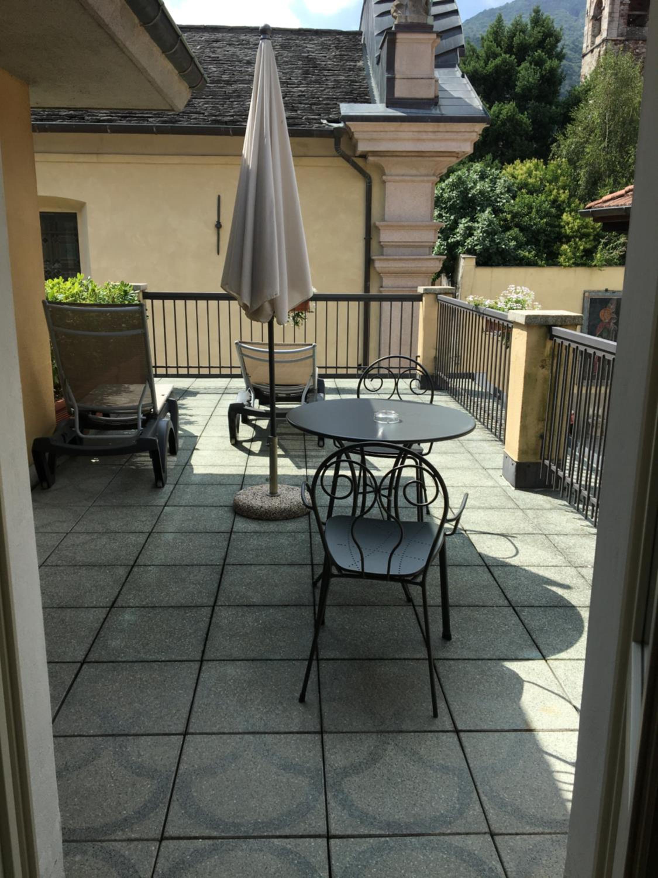 Deluxe Double or Twin Room with Partial Lake View - Photo 3