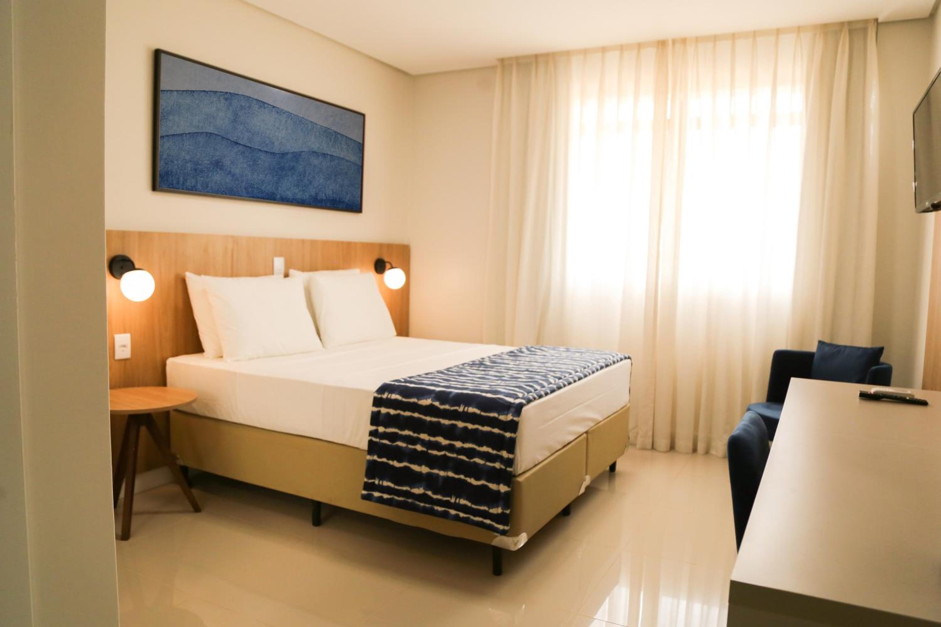 Standard Queen Room
