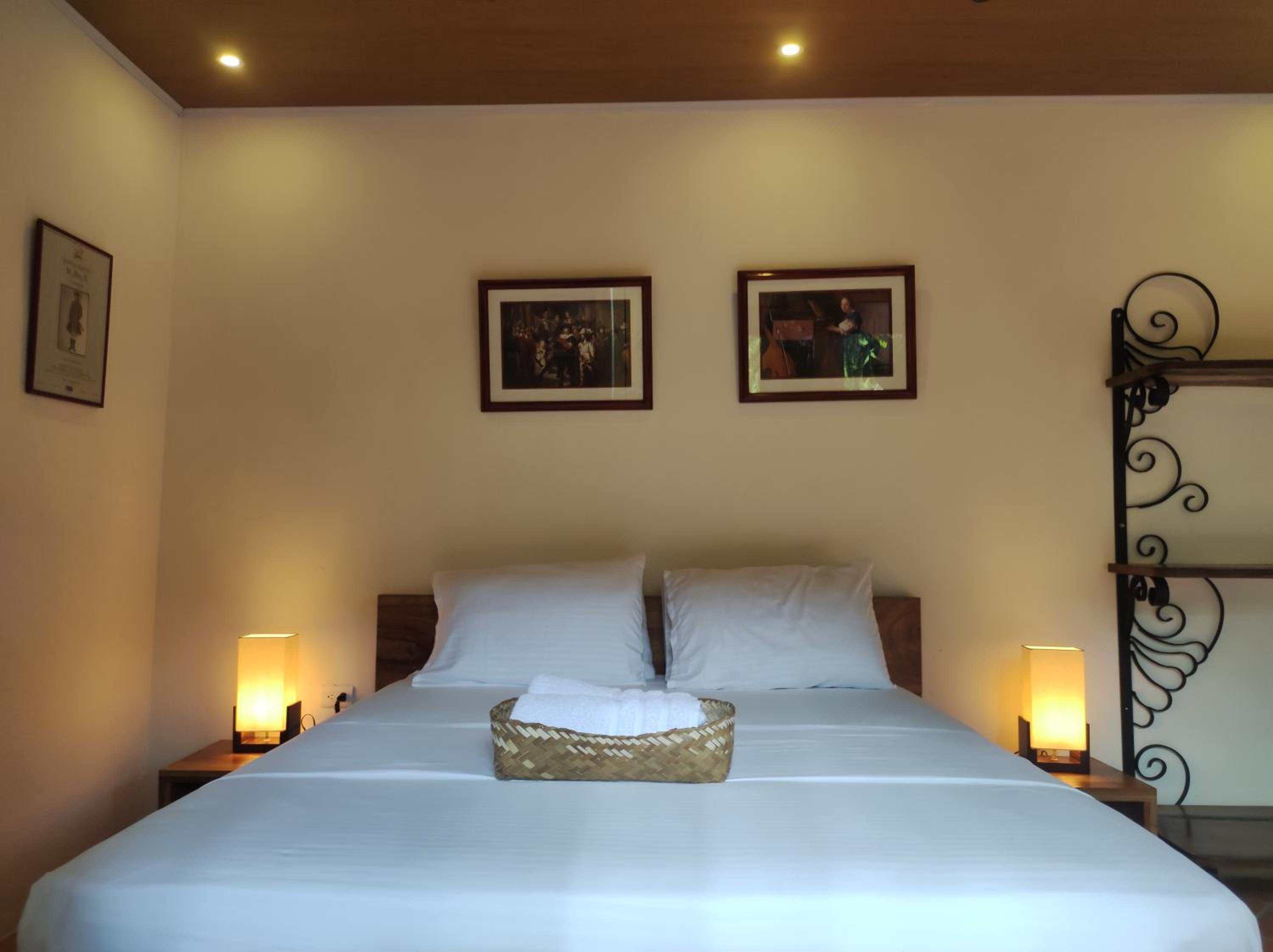 Double Room with Private Bathroom photo 1