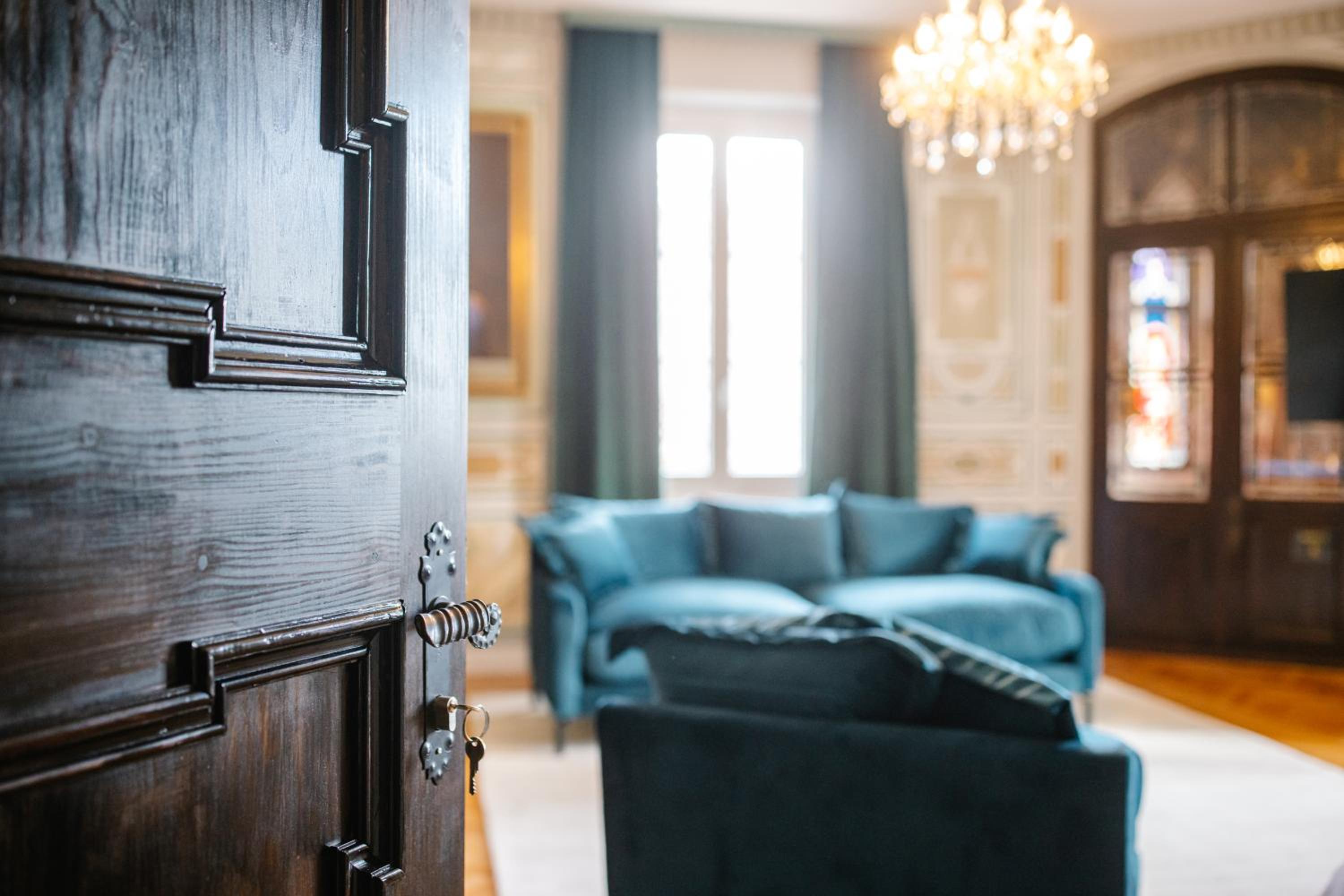 Deluxe Junior Suite - Photo 1