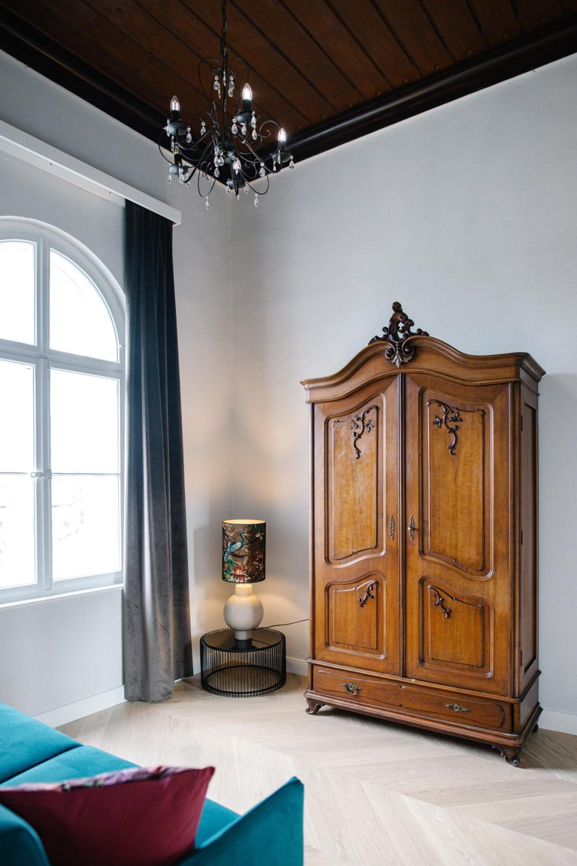 Suite - Photo 3